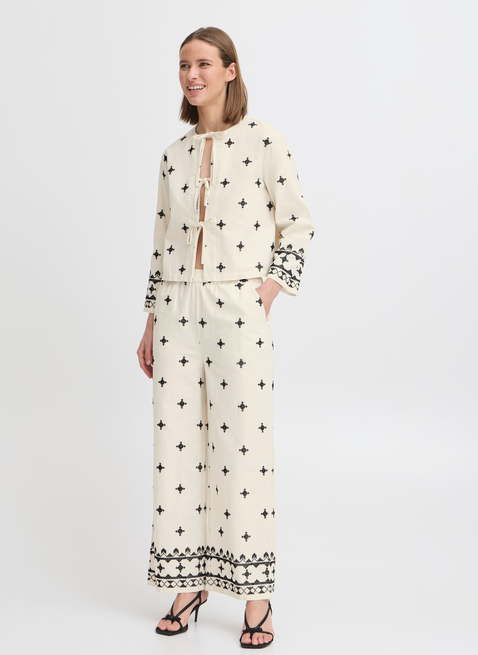 Pantalons larges BYDUNIA PANTS - femme blanc B-Young Pantalons larges BYDUNIA PANTS - femme blanc BIRCH ETHNIC MIX