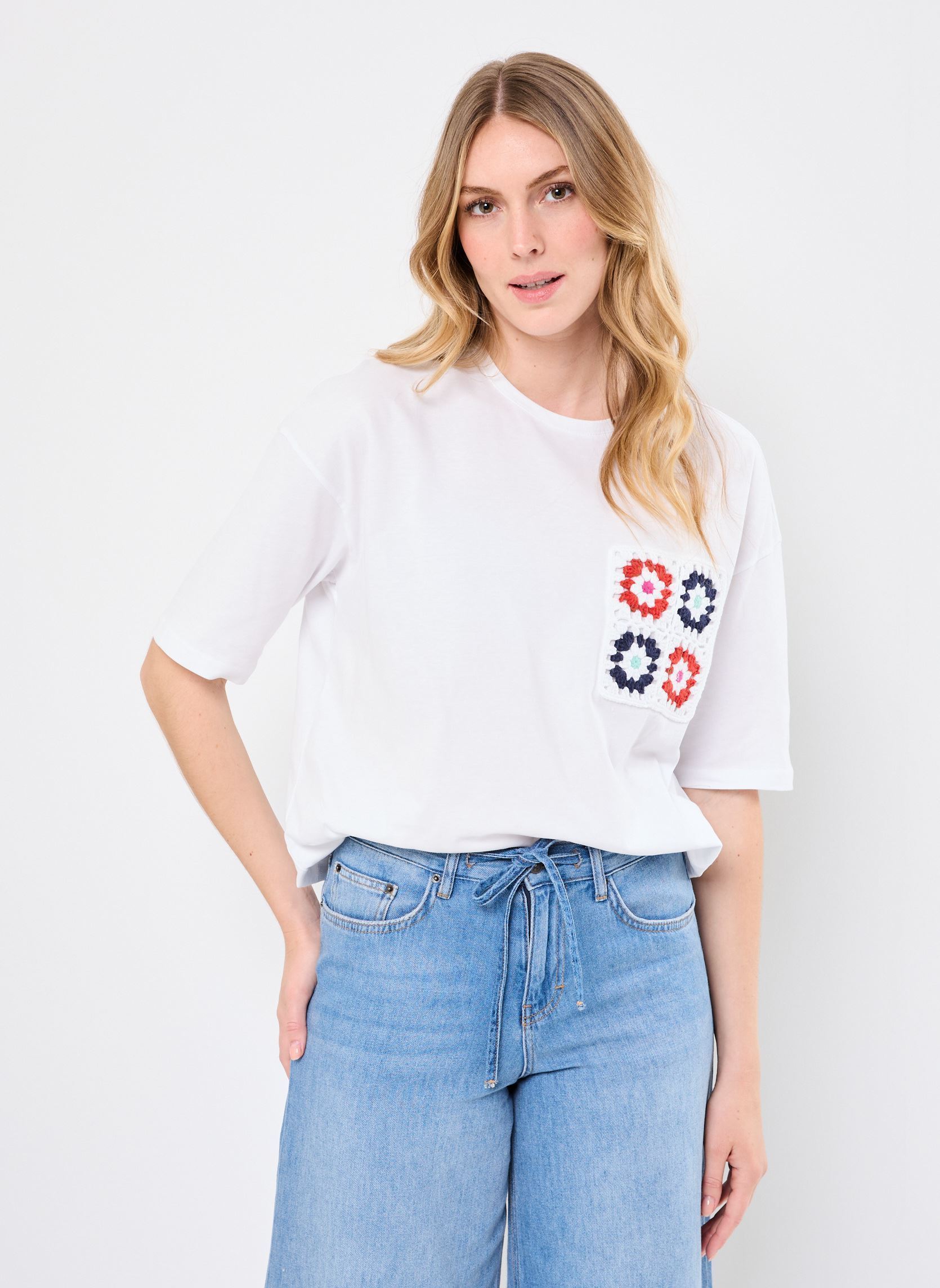 T-shirts met korte mouwen BYTITILLA TSHIRT 2 - dames wit B-Young T-shirts met korte mouwen BYTITILLA TSHIRT 2 - dames wit Flame Scarrlet Mix
