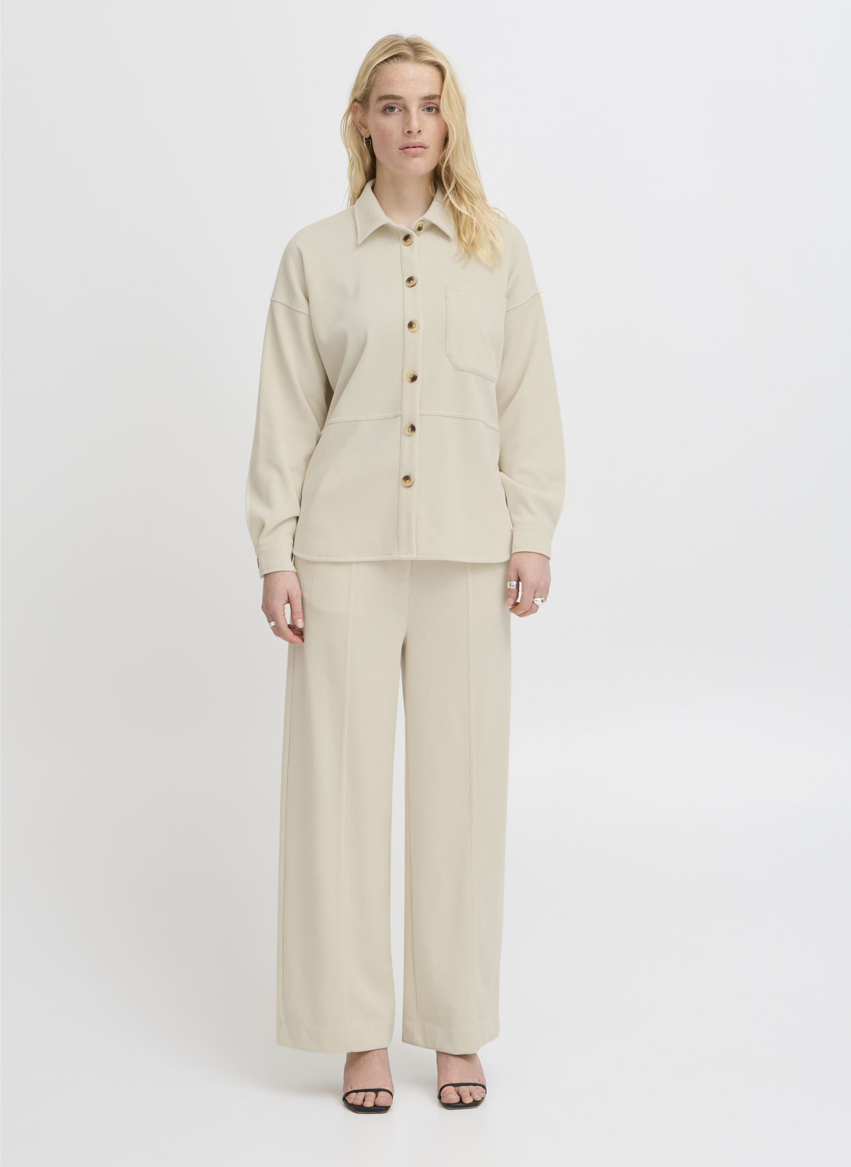 Camisas de manga larga IHKATE CORDUROY SH mujer beige Ichi Camisas de manga larga IHKATE CORDUROY SH mujer beige Almond Milk