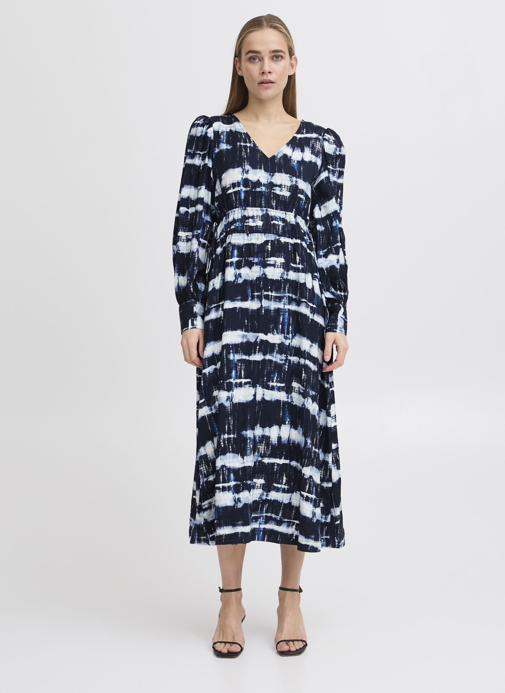 Robes longues IHVARIEL DR femme bleu Ichi Robes longues IHVARIEL DR femme bleu Blue Fossil Ikat aop