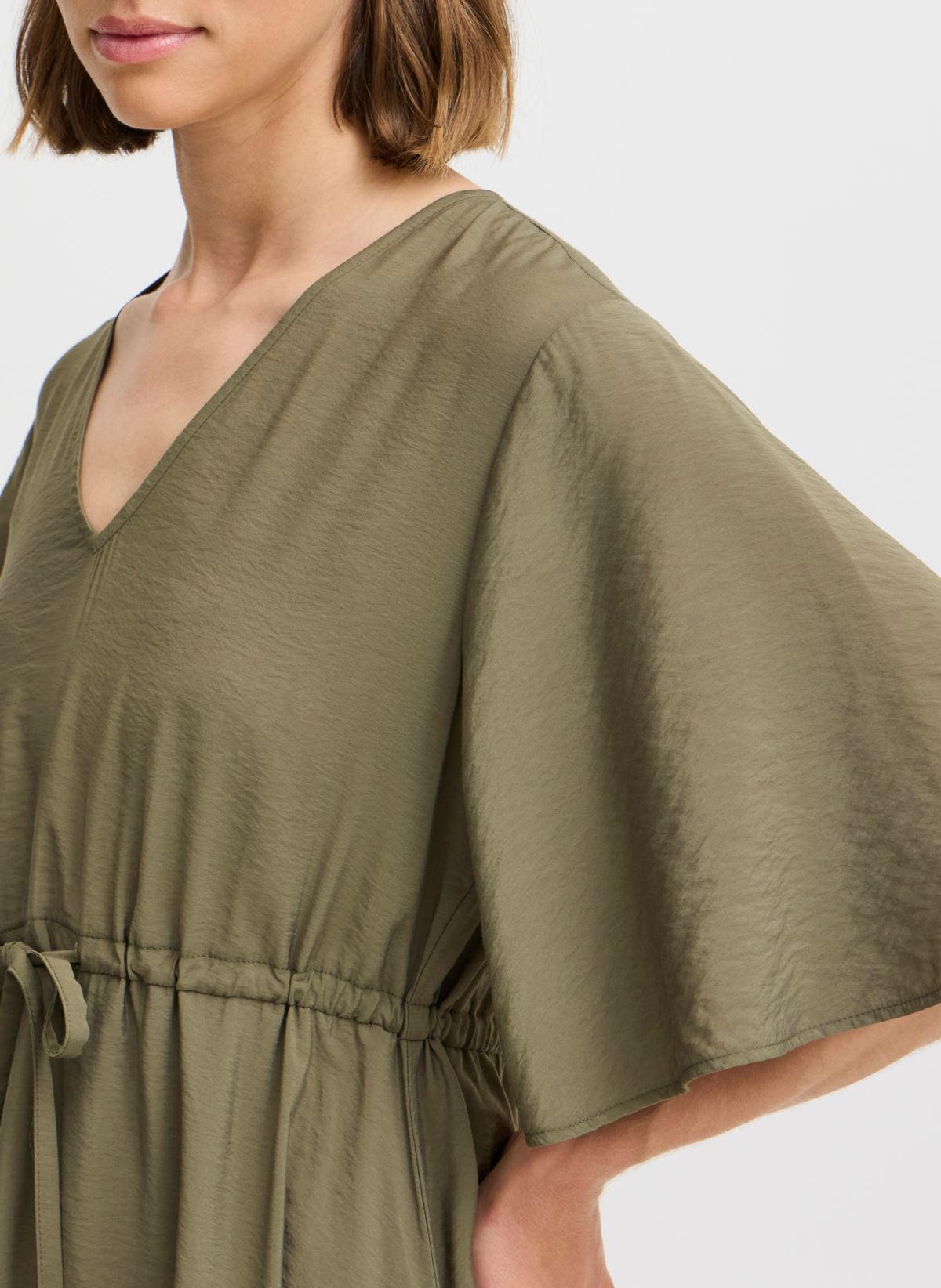 Robes longues BYMMHAILEY VNECK MAXI DRESS - femme vert B-Young Robes longues BYMMHAILEY VNECK MAXI DRESS - femme vert Kalamata