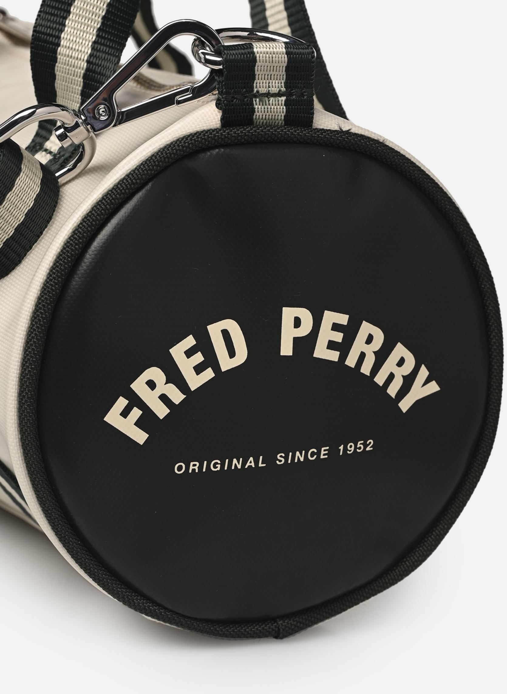 Umhängetaschen Classic Mini Barrel Bag herren beige Fred Perry Umhängetaschen Classic Mini Barrel Bag herren beige Ecru/Nghtgreen