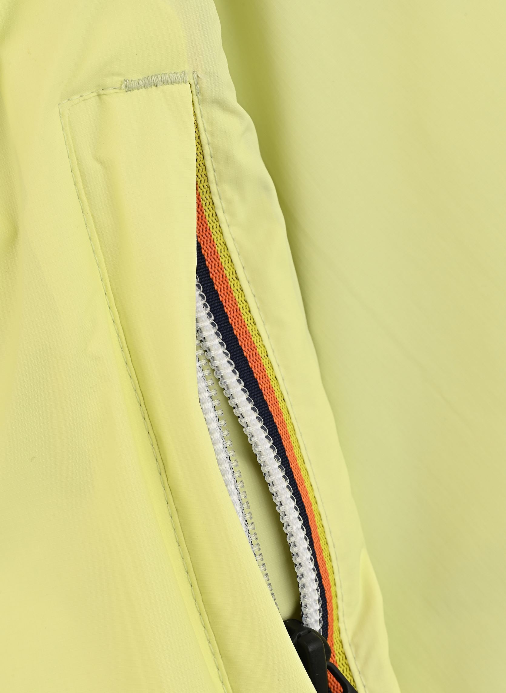 Vestes imperméables et coupe-vents P. LE VRAI 4.0 CLAUDE WARM jaune K-Way Vestes imperméables et coupe-vents P. LE VRAI 4.0 CLAUDE WARM jaune YELLOW LIME