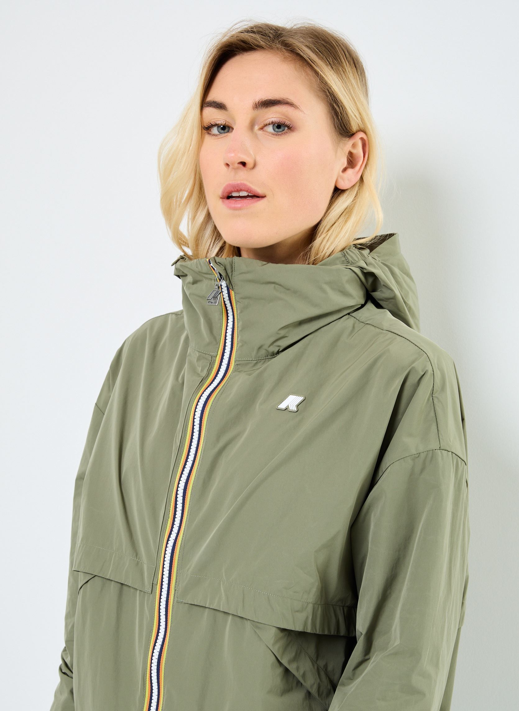 Regenjassen AUBETTE MEMORY TOUCH dames groen K-Way Regenjassen AUBETTE MEMORY TOUCH dames groen GREEN LICHEN