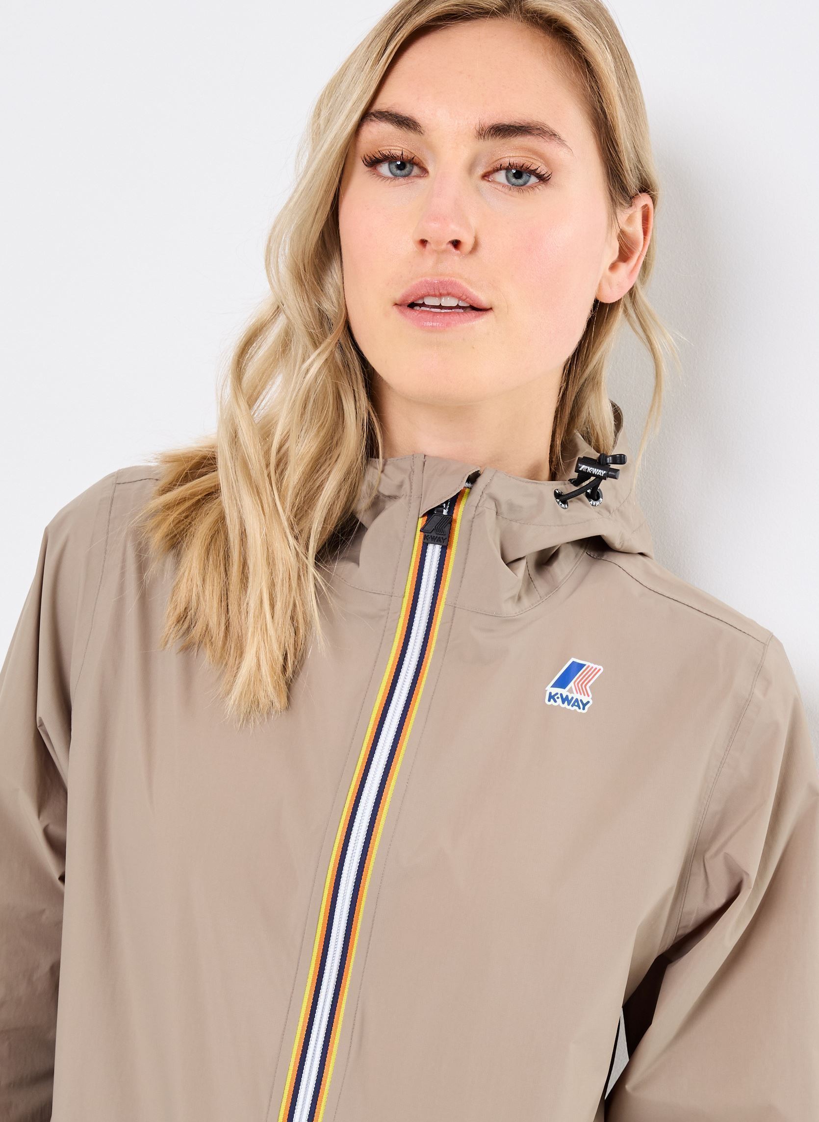 Vestes imperméable LE VRAI 4.0 CLAUDE - Unisexe beige K-Way Vestes imperméable LE VRAI 4.0 CLAUDE - Unisexe beige BEIGE TAUPE