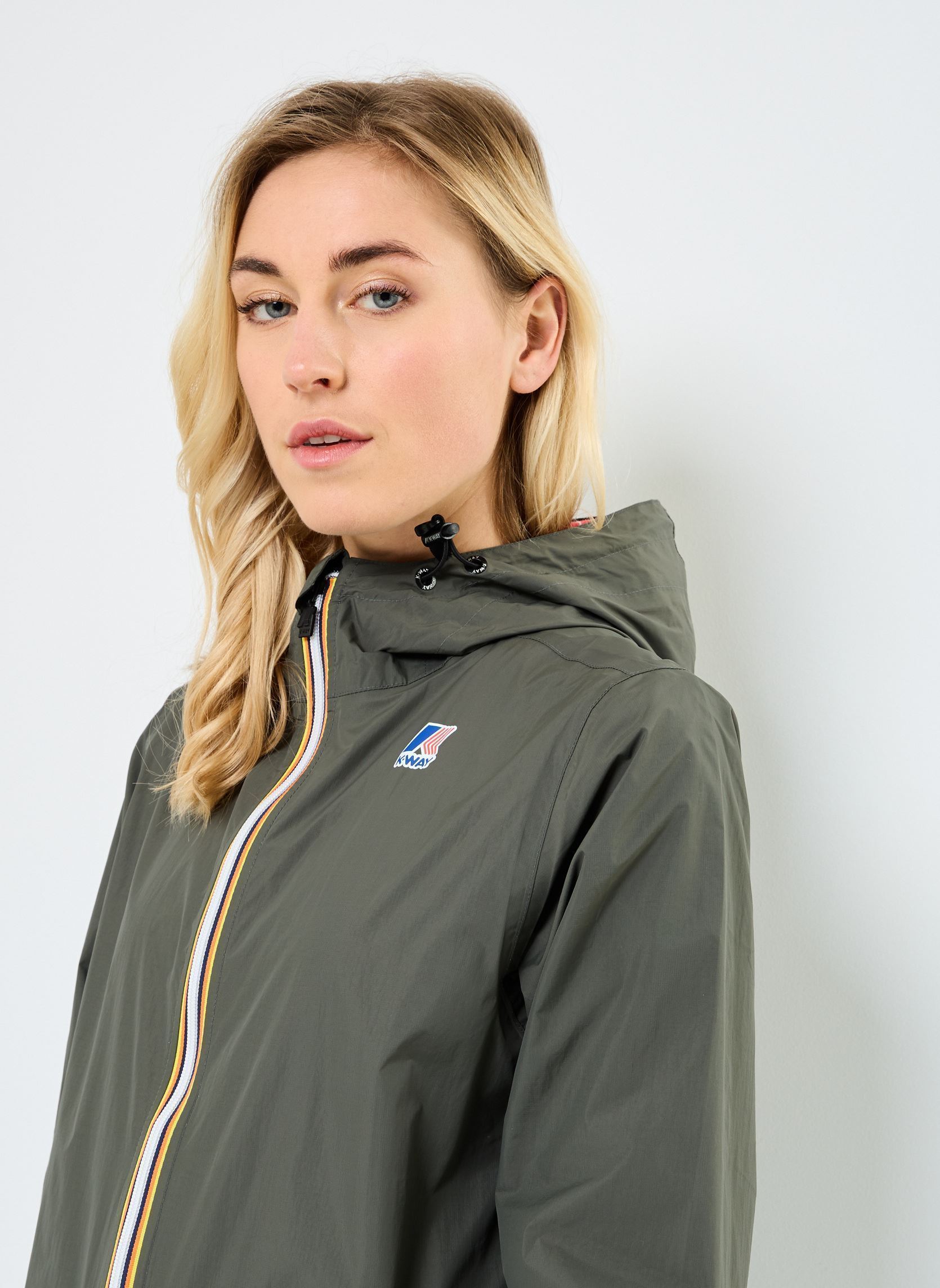 Vestes imperméable LE VRAI 4.0 CLAUDE - Unisexe vert K-Way Vestes imperméable LE VRAI 4.0 CLAUDE - Unisexe vert GREEN BLACKISH