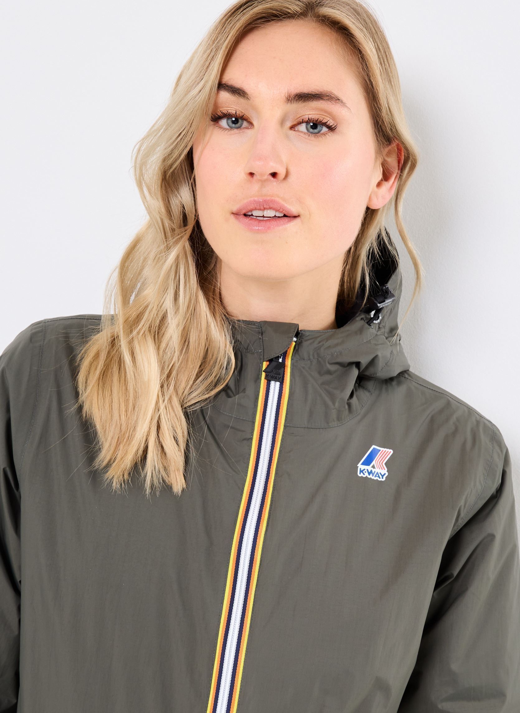 Vestes imperméable LE VRAI 4.0 CLAUDE WARM - Unisexe vert K-Way Vestes imperméable LE VRAI 4.0 CLAUDE WARM - Unisexe vert GREEN BLACKISH