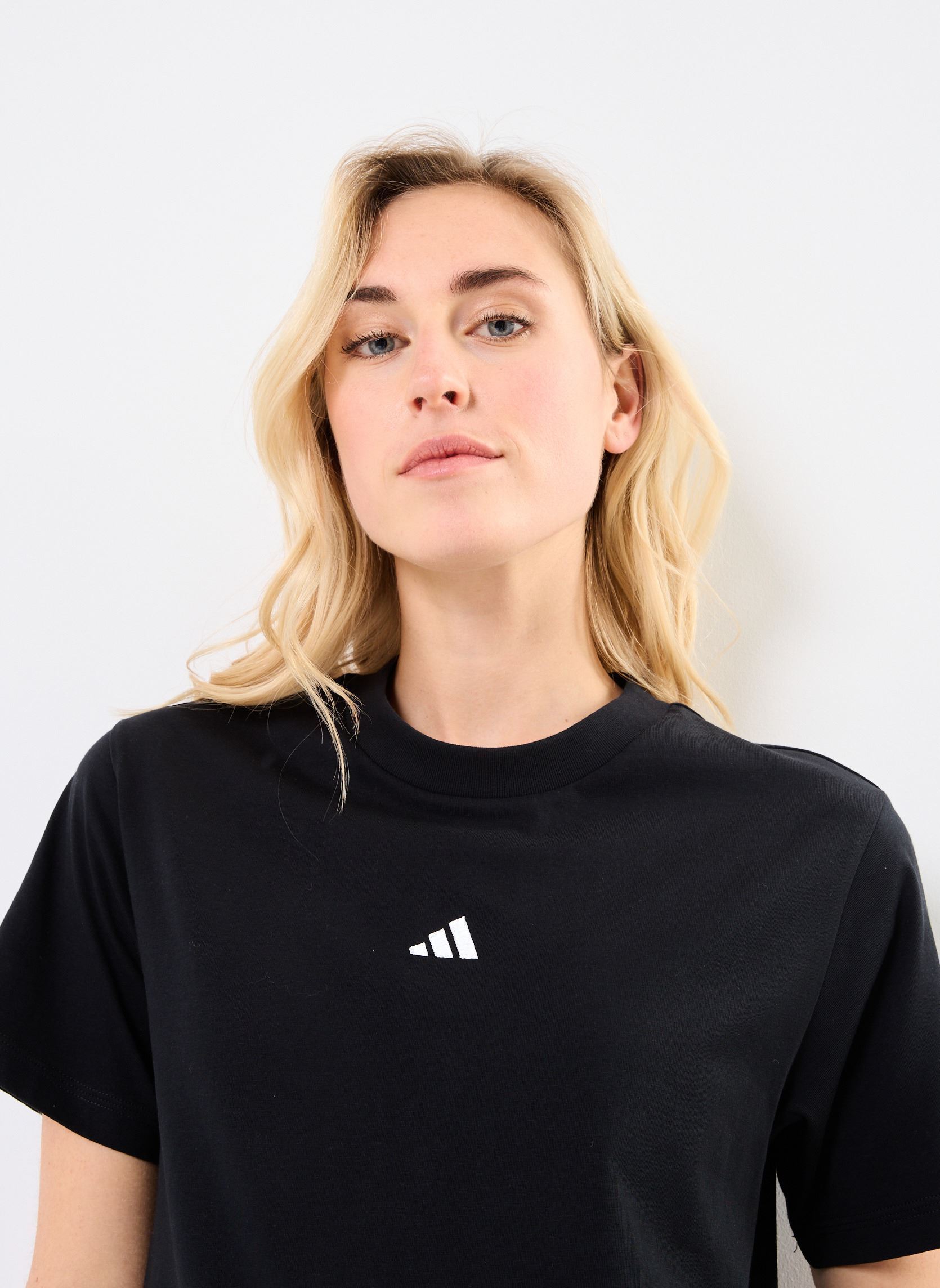 T-shirts W SL SJ T dames zwart adidas sportswear T-shirts W SL SJ T dames zwart BLACK/WHITE