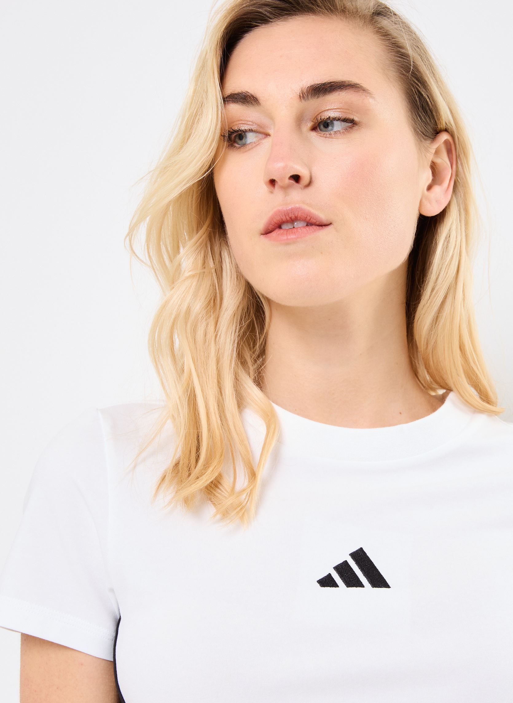 Tee-shirts manches courtes W 3S SJ BABY T femme blanc adidas sportswear Tee-shirts manches courtes W 3S SJ BABY T femme blanc WHITE/BLACK