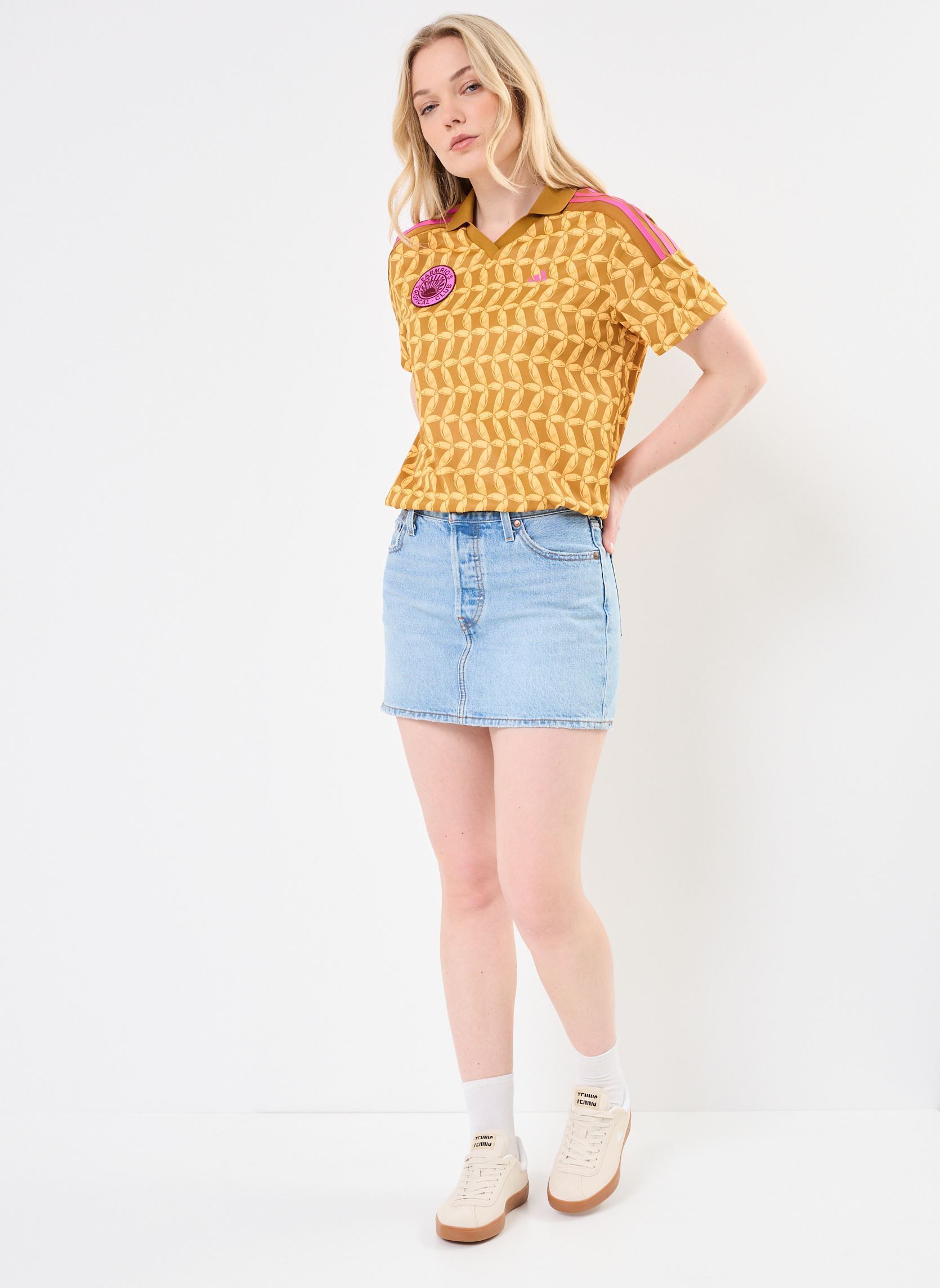 Tee-shirts FARM TIRO TEE femme jaune adidas sportswear Tee-shirts FARM TIRO TEE femme jaune GOLOCH/SEMSPA