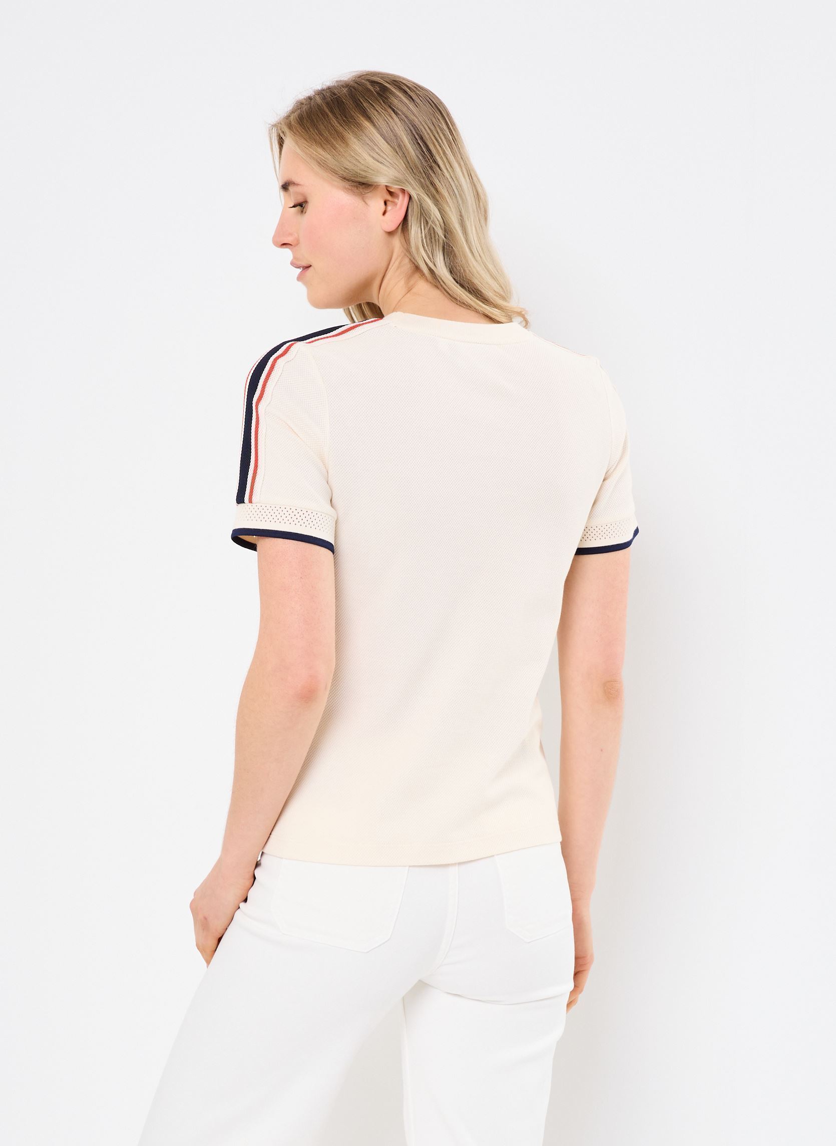 Kurzarm-T-Shirts Tee-shirt Lacoste TF9630 damen weiß Lacoste Kurzarm-T-Shirts Tee-shirt Lacoste TF9630 damen weiß LAPONIE