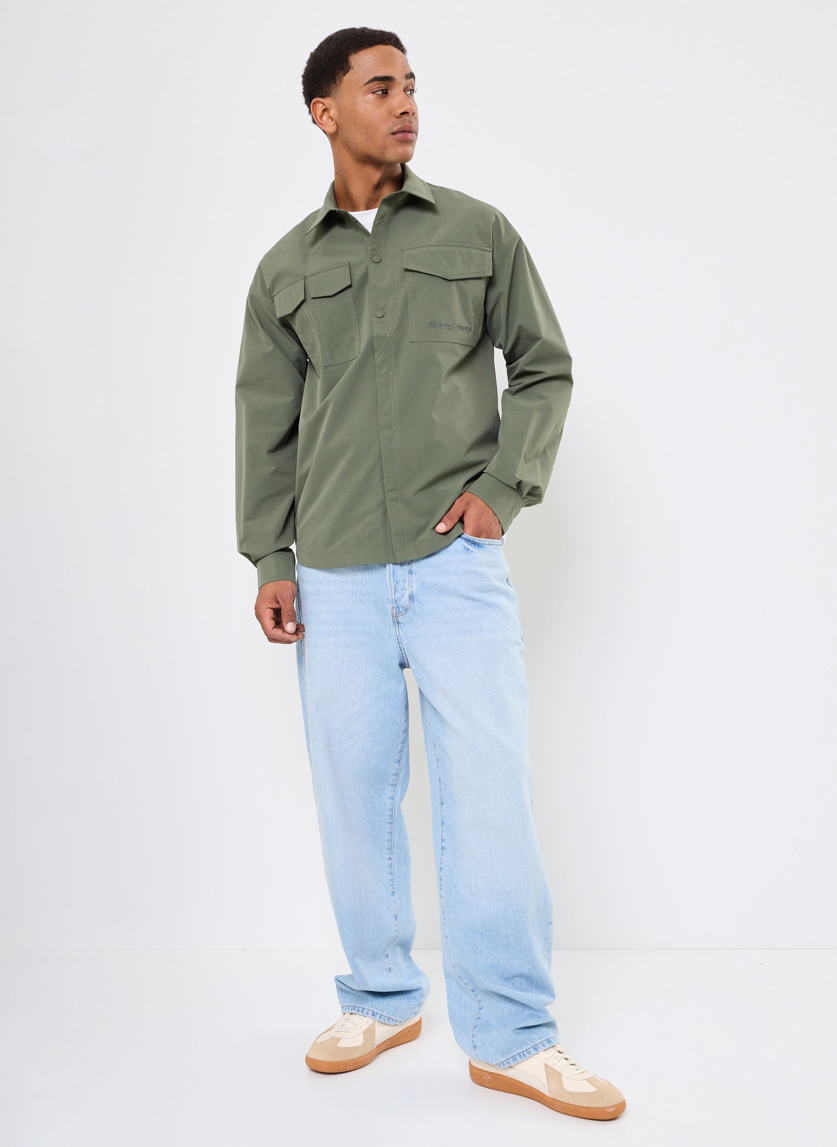 Chemises JCMFIGO POCKET SHIRT homme vert The Jogg Concept Chemises JCMFIGO POCKET SHIRT homme vert THYME