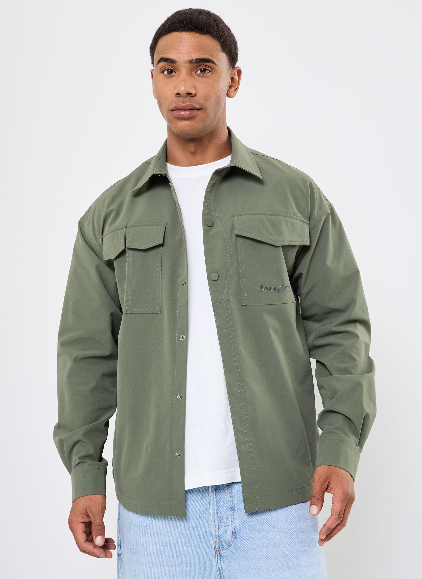 Chemises JCMFIGO POCKET SHIRT homme vert The Jogg Concept Chemises JCMFIGO POCKET SHIRT homme vert THYME
