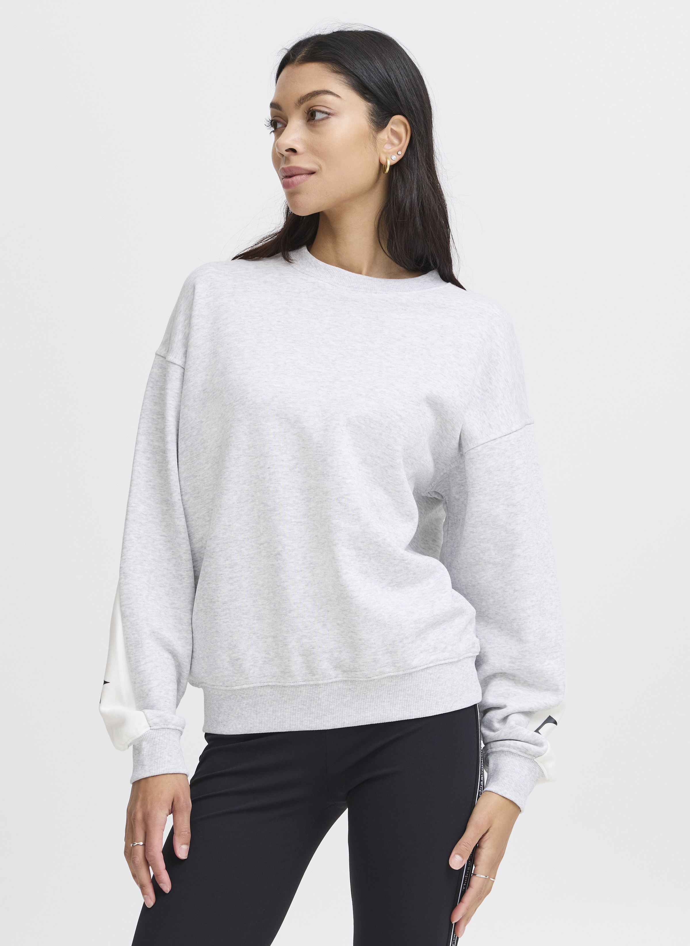 Sweatshirts JCSAJA LOGO SWEATSHIRT femme gris The Jogg Concept Sweatshirts JCSAJA LOGO SWEATSHIRT femme gris LIGTH GREY MELANGE MIX