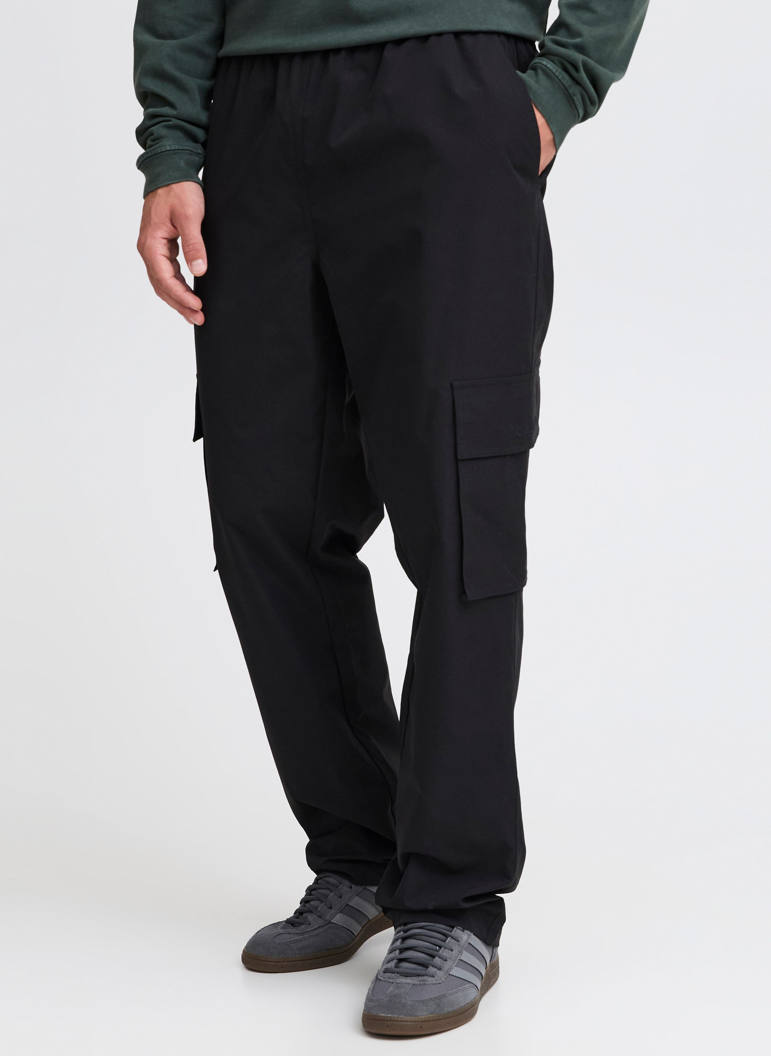 Joggings JCMFIGO CARGO PANTS 2 homme noir The Jogg Concept Joggings JCMFIGO CARGO PANTS 2 homme noir BLACK