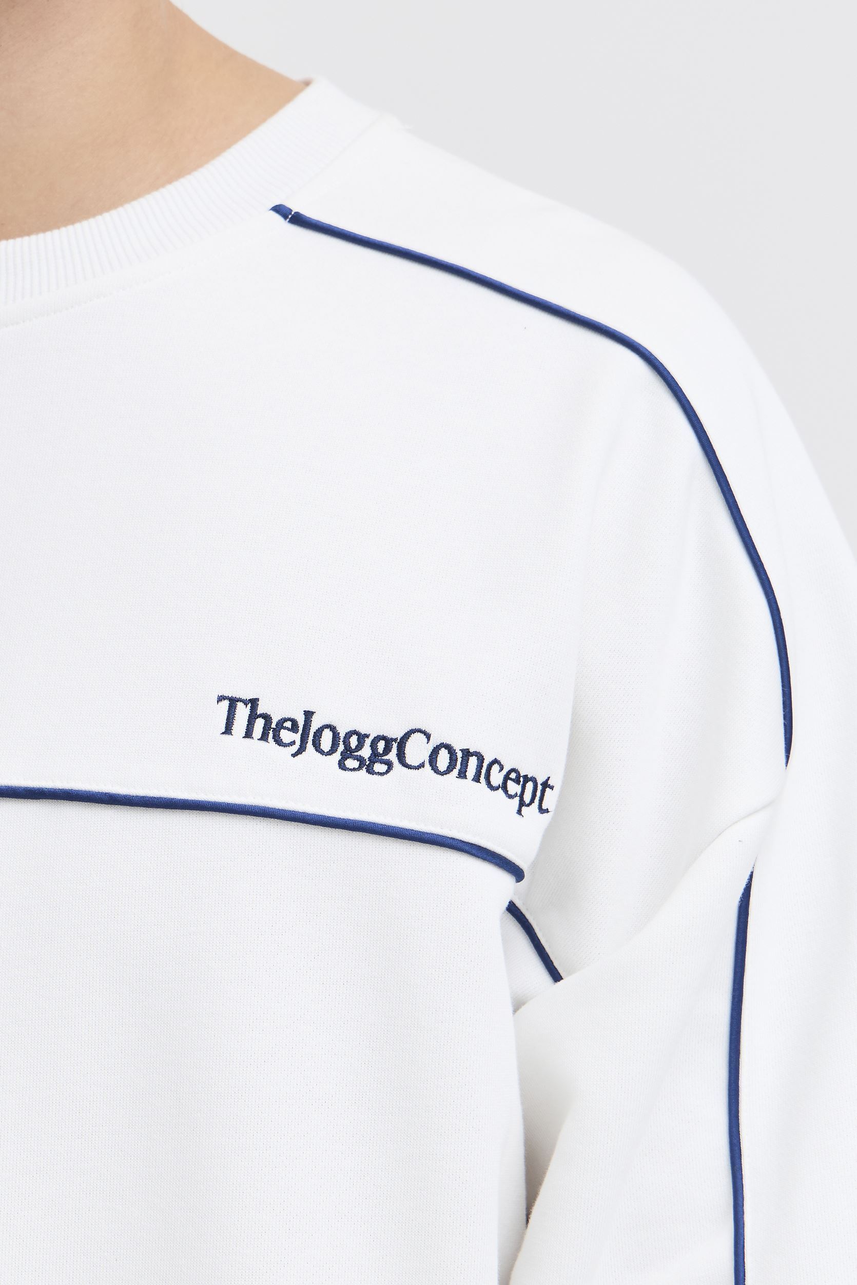 Sweatshirts JCMSANDER PIPING SWEATSHIRT heren wit The Jogg Concept Sweatshirts JCMSANDER PIPING SWEATSHIRT heren wit OFF WHITE MIX