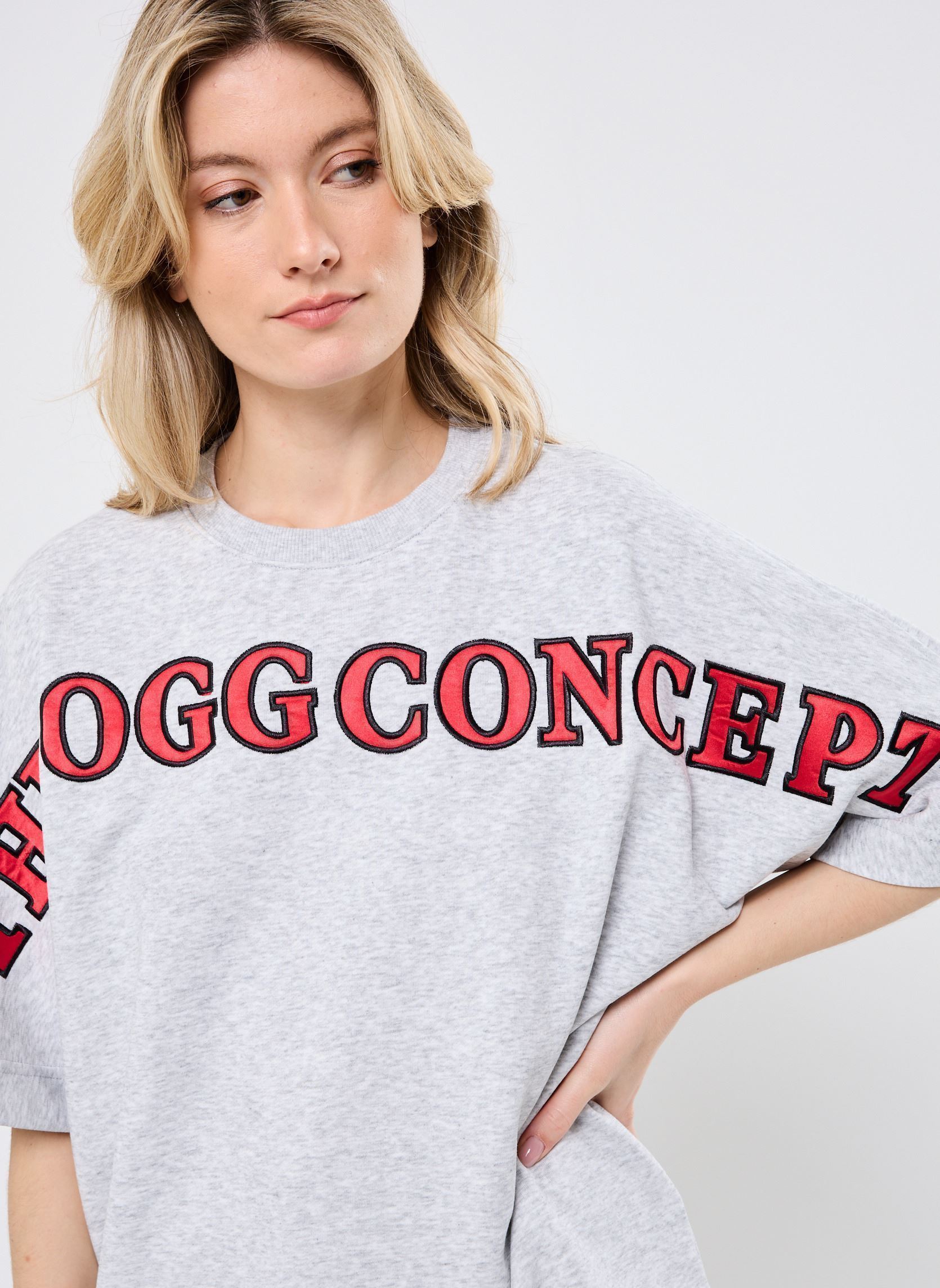 Tee-shirts manches courtes JCSAJA SS EMB. SWEAT femme gris The Jogg Concept Tee-shirts manches courtes JCSAJA SS EMB. SWEAT femme gris LIGTH GREY MELANGE MIX