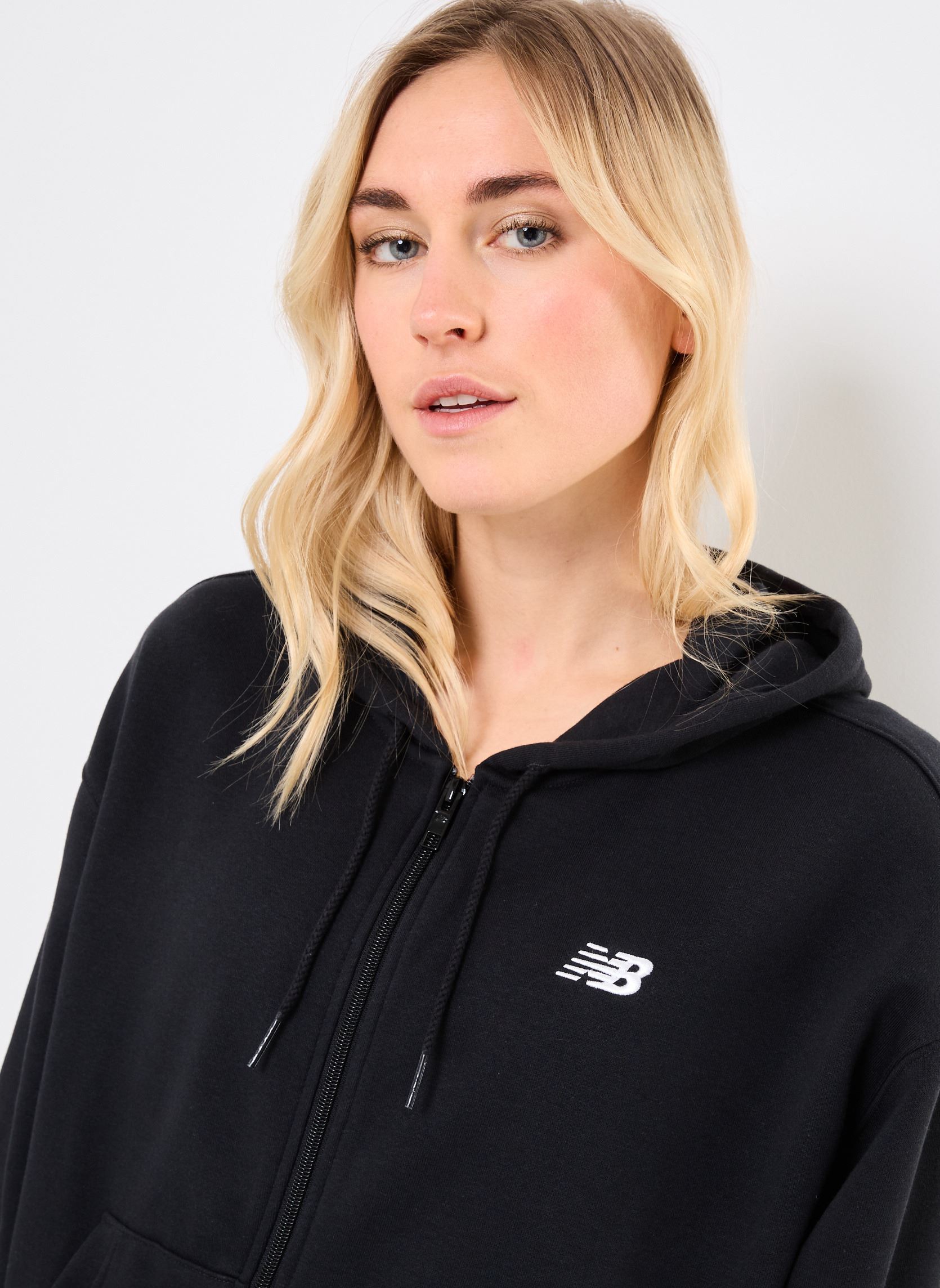 Sweaters met rits Sport Essentials French Terry Full Zip dames zwart New Balance Sweaters met rits Sport Essentials French Terry Full Zip dames zwart Black