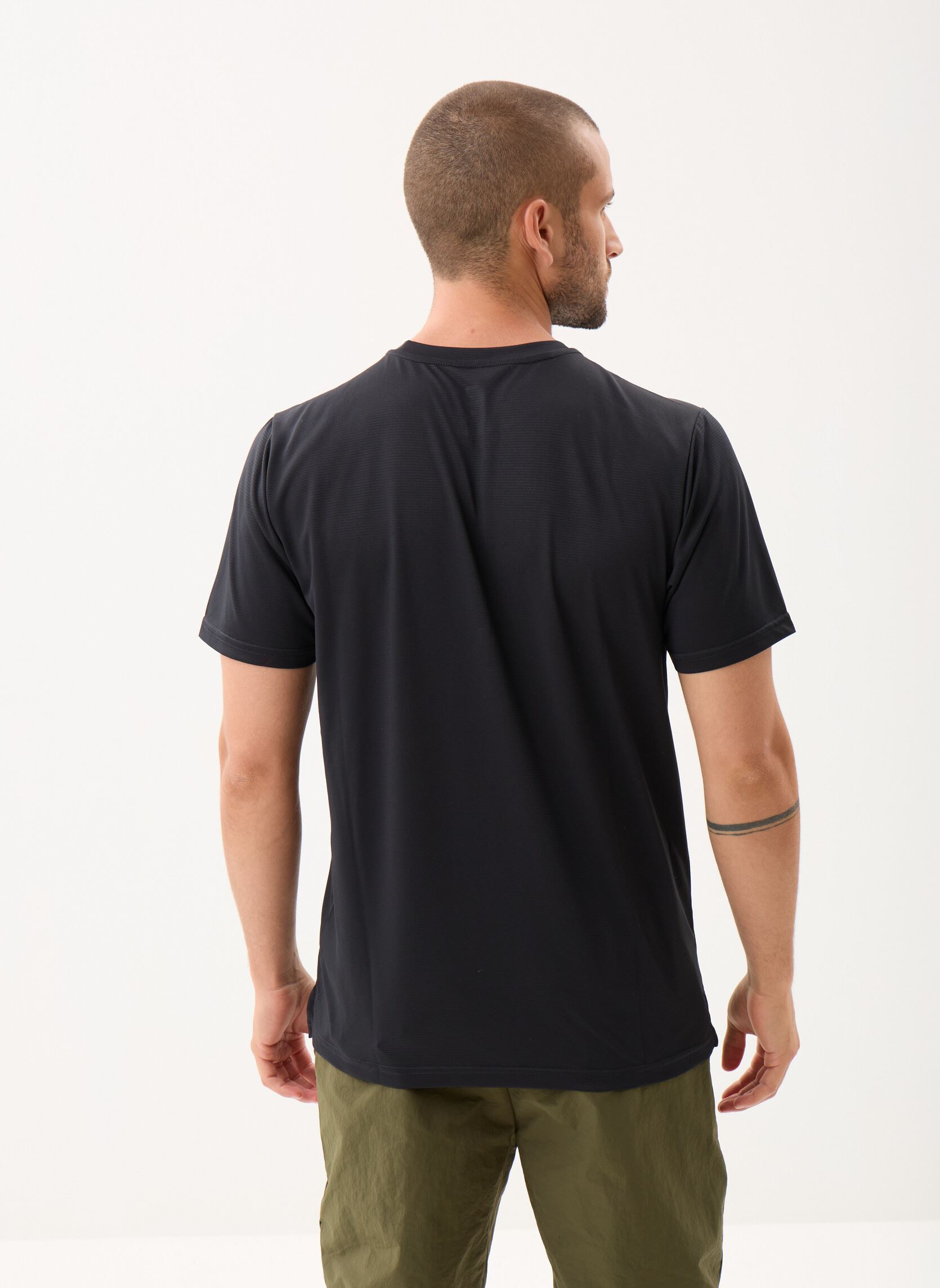 Tee-shirts manches courtes Sport Essentials T-Shirt Men homme noir New Balance Tee-shirts manches courtes Sport Essentials T-Shirt Men homme noir BLACK