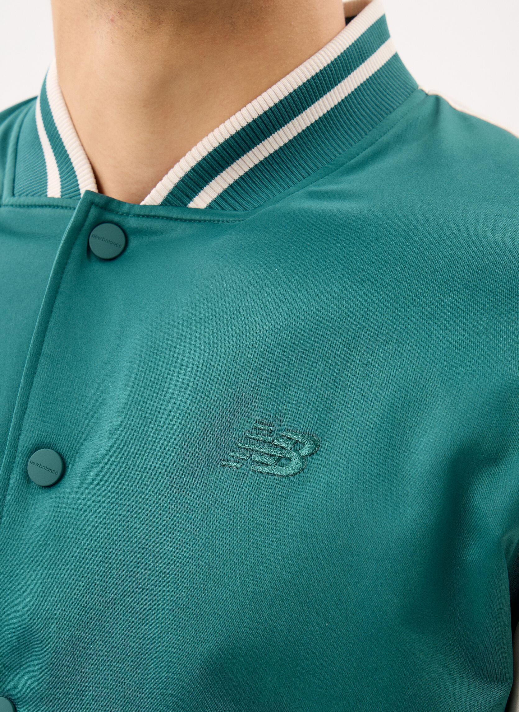 Blousons Athletics Varsity Jacket homme vert New Balance Blousons Athletics Varsity Jacket homme vert MEDUSA GREEN