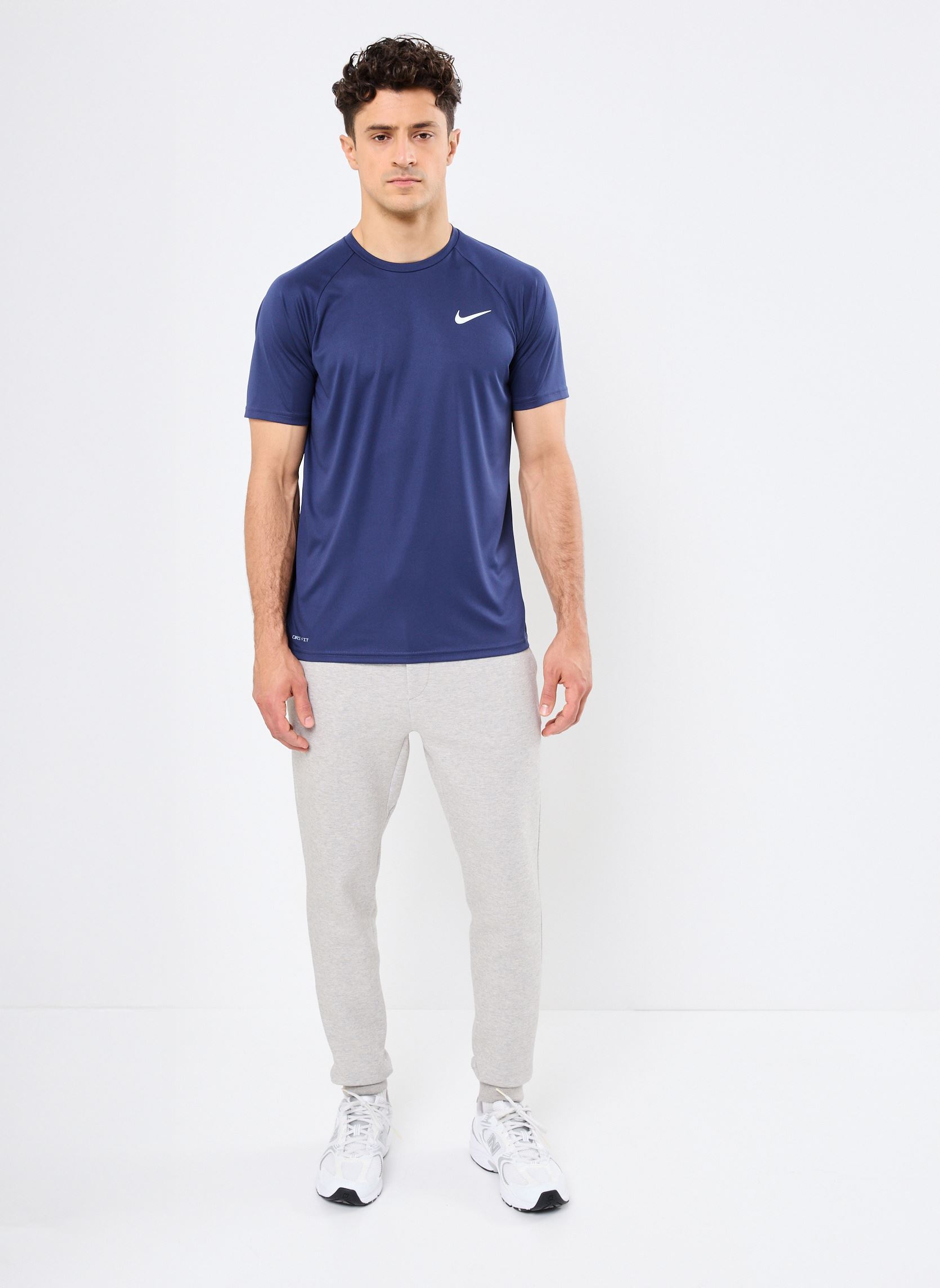 Tee-shirts manches courtes NESSA586 homme bleu Nike Swim Tee-shirts manches courtes NESSA586 homme bleu MIDNIGHT NAVY