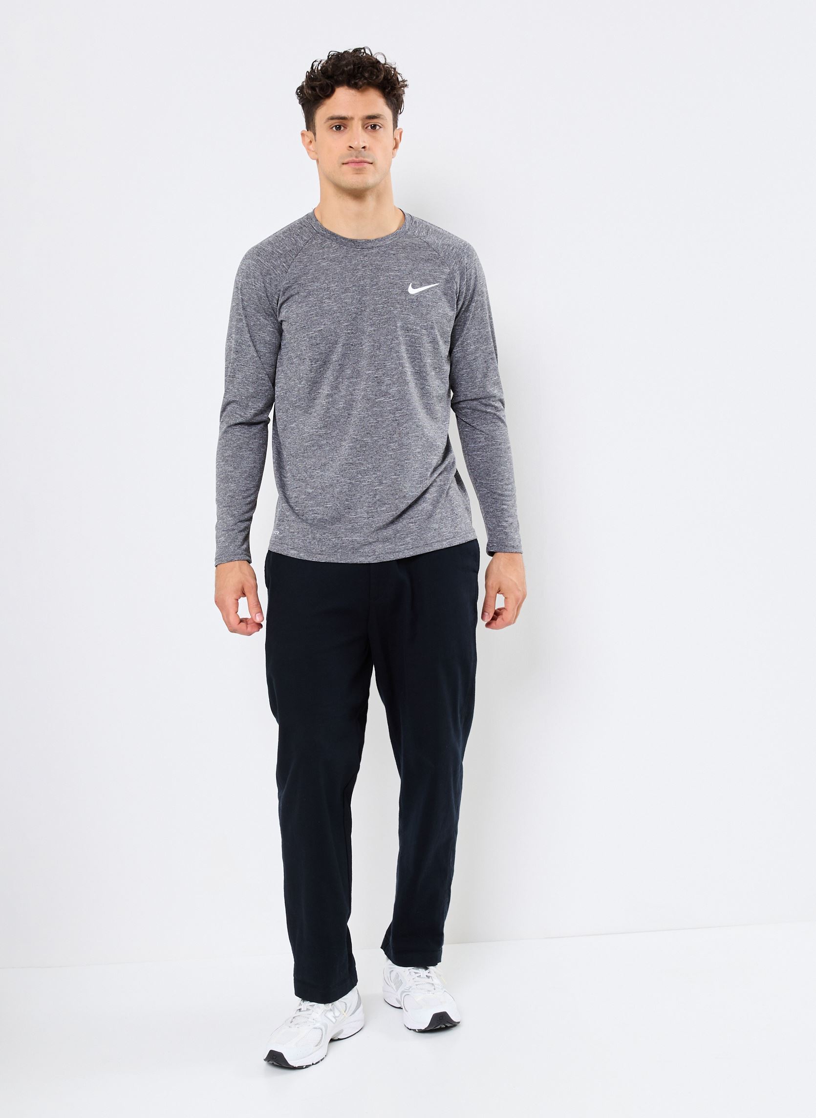 Tee-shirts manches longues NESSA590 homme gris Nike Swim Tee-shirts manches longues NESSA590 homme gris GRIS FONCÉ