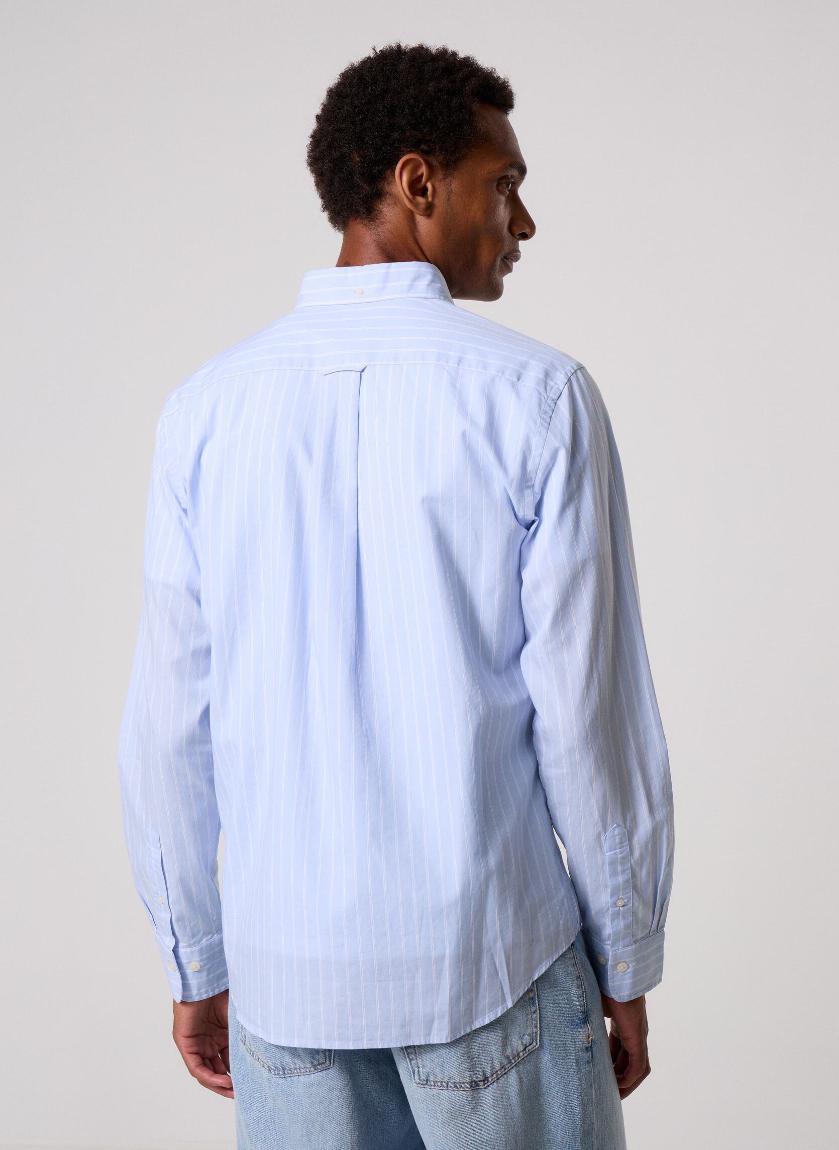 Chemises Reg Classic Poplin Stripe Shirt homme bleu GANT Chemises Reg Classic Poplin Stripe Shirt homme bleu LIGHT BLUE