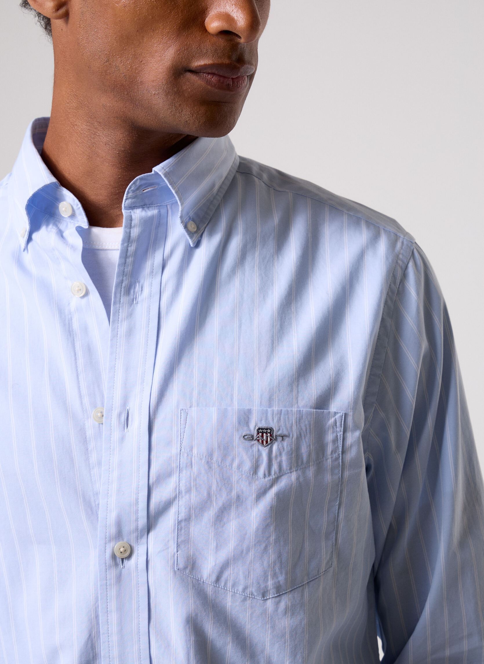 Chemises Reg Classic Poplin Stripe Shirt homme bleu GANT Chemises Reg Classic Poplin Stripe Shirt homme bleu LIGHT BLUE
