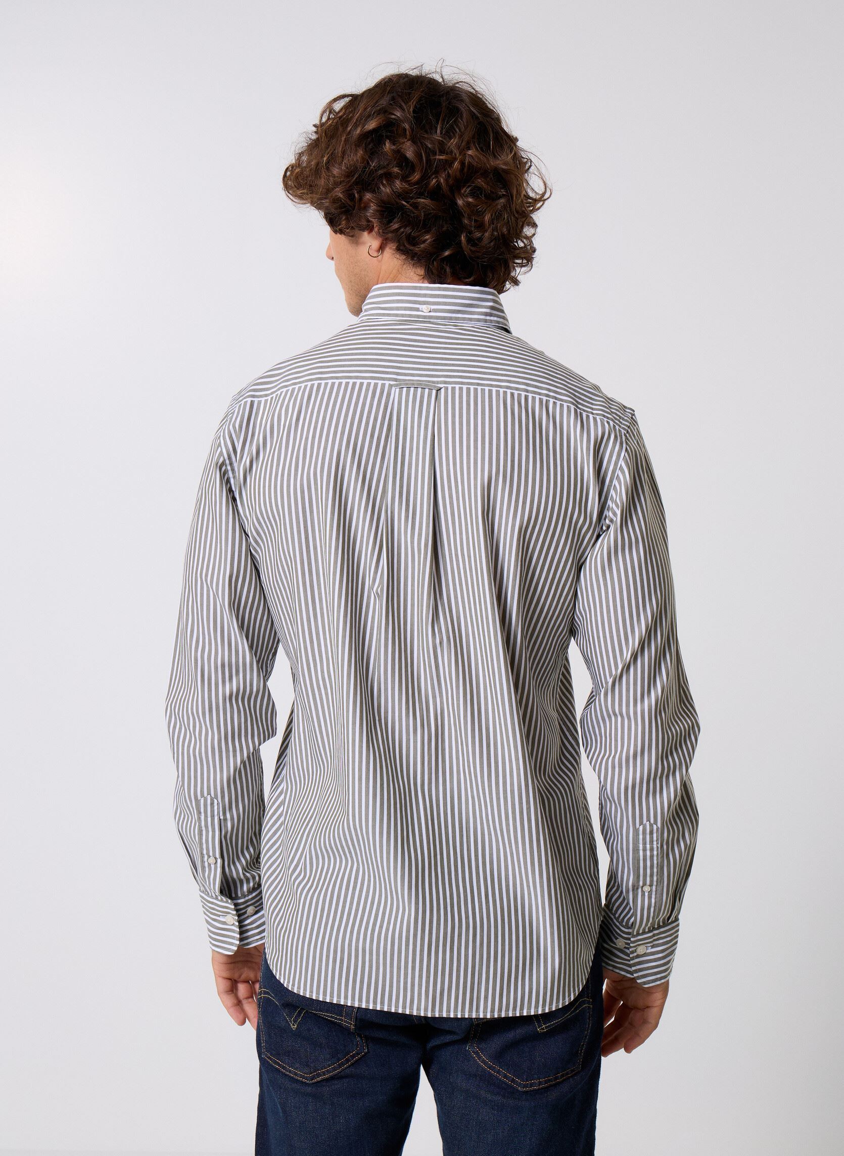 Hemden Reg Classic Poplin Stripe Shirt heren groen GANT Hemden Reg Classic Poplin Stripe Shirt heren groen MOSS GREEN