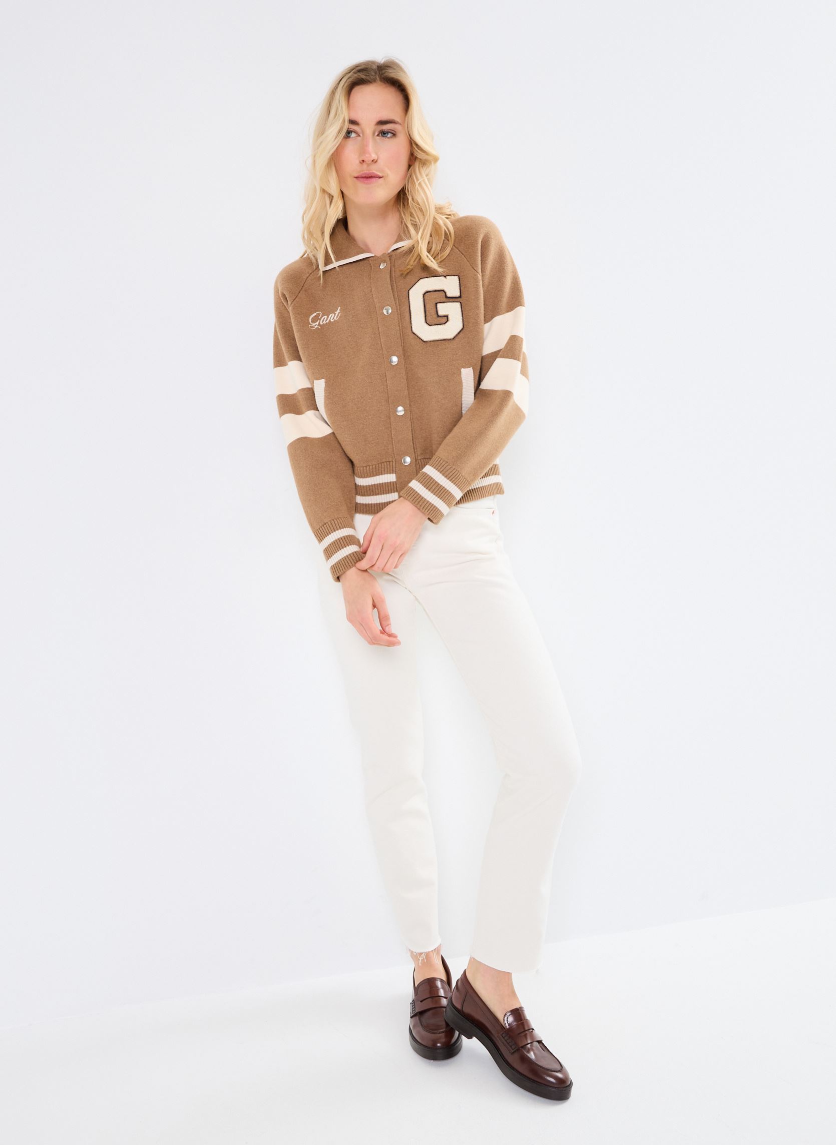 Vesten Gant Varsity Knitted Jacket dames beige GANT Vesten Gant Varsity Knitted Jacket dames beige KHAKI FONCE