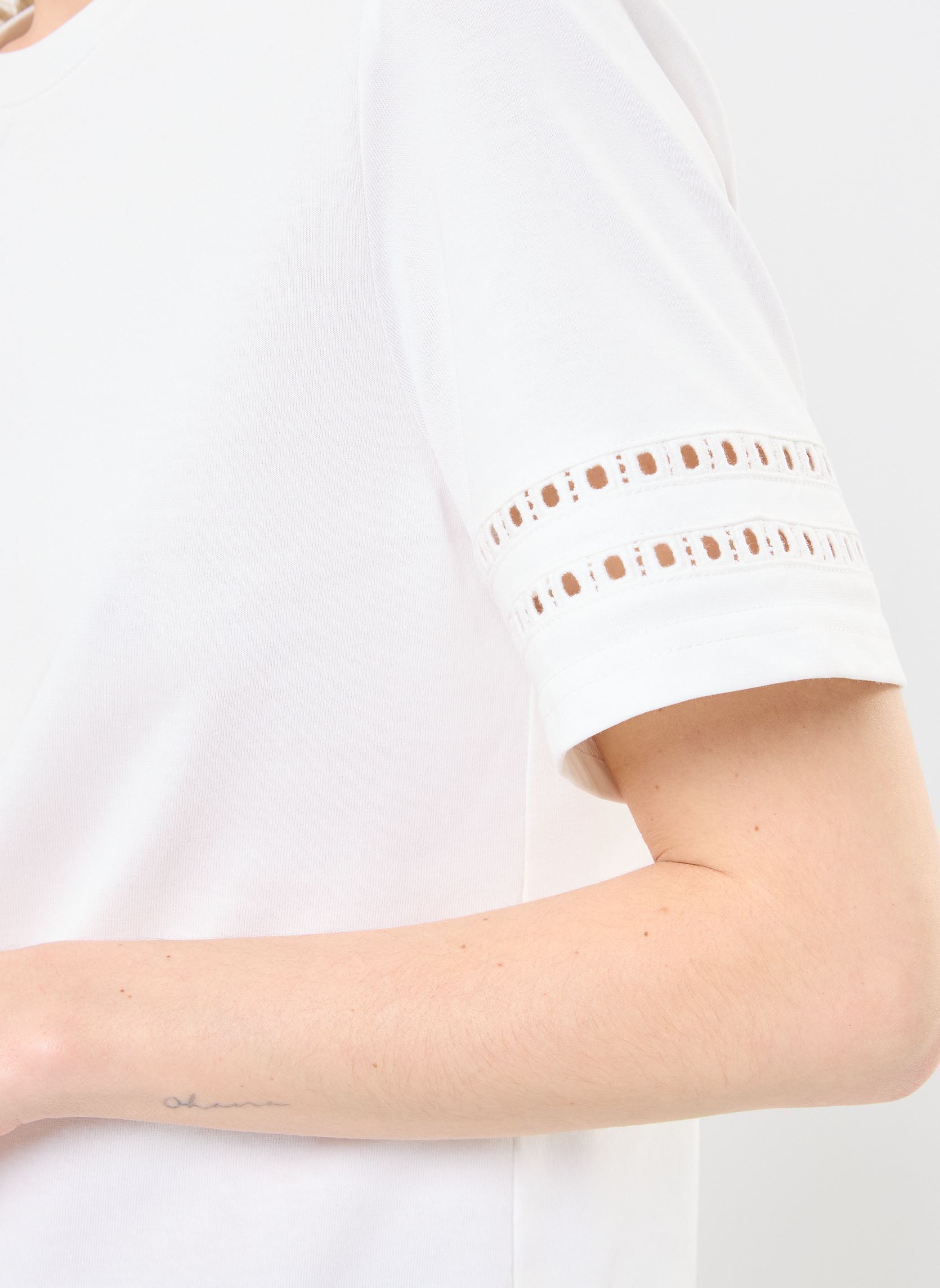 Tee-shirts manches courtes Ciara 76216 femme blanc ARTLOVE Tee-shirts manches courtes Ciara 76216 femme blanc CREAM