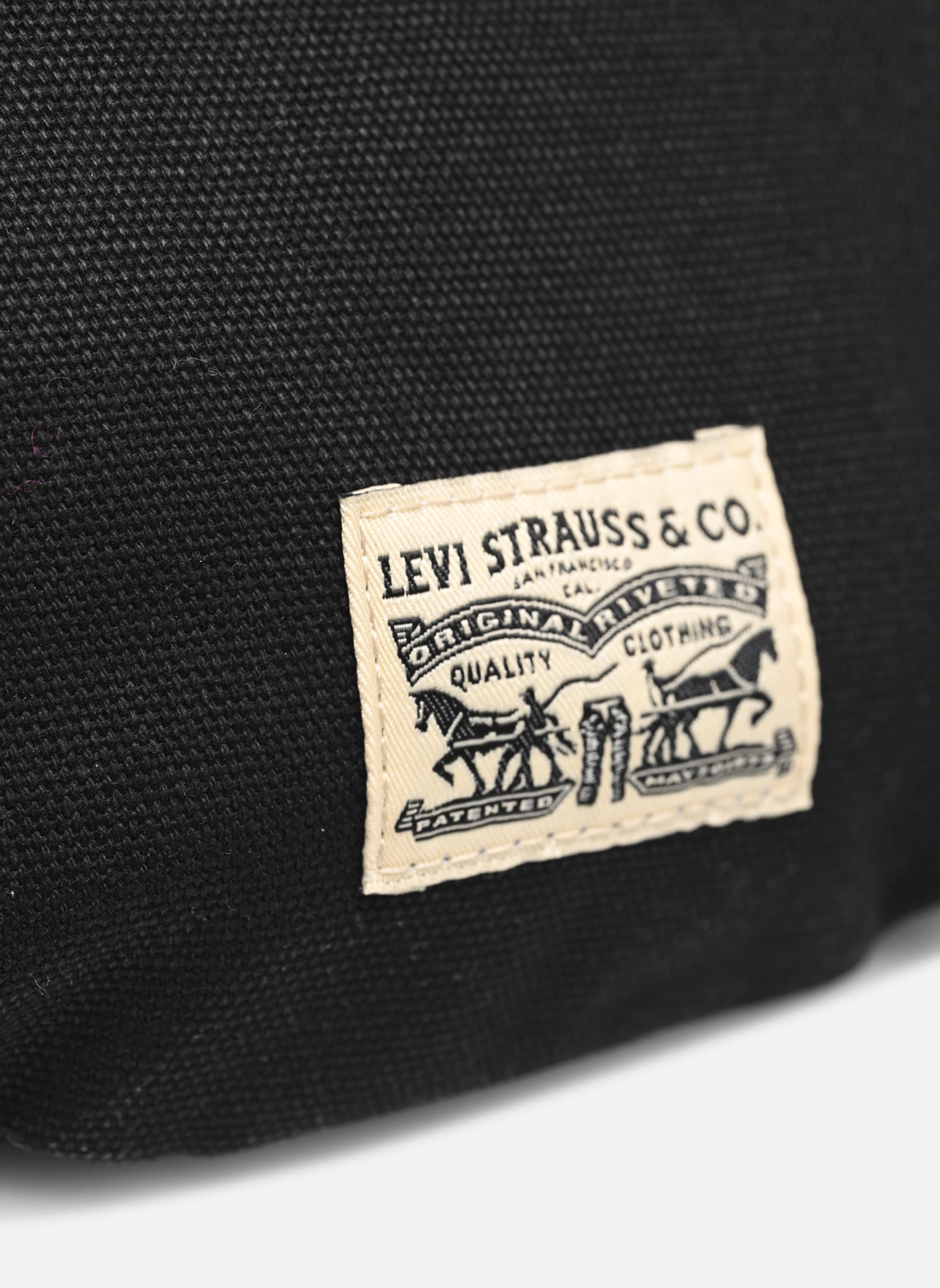 Sacs banane Devon Crossbody Bag noir Levi's Sacs banane Devon Crossbody Bag noir Regular Black