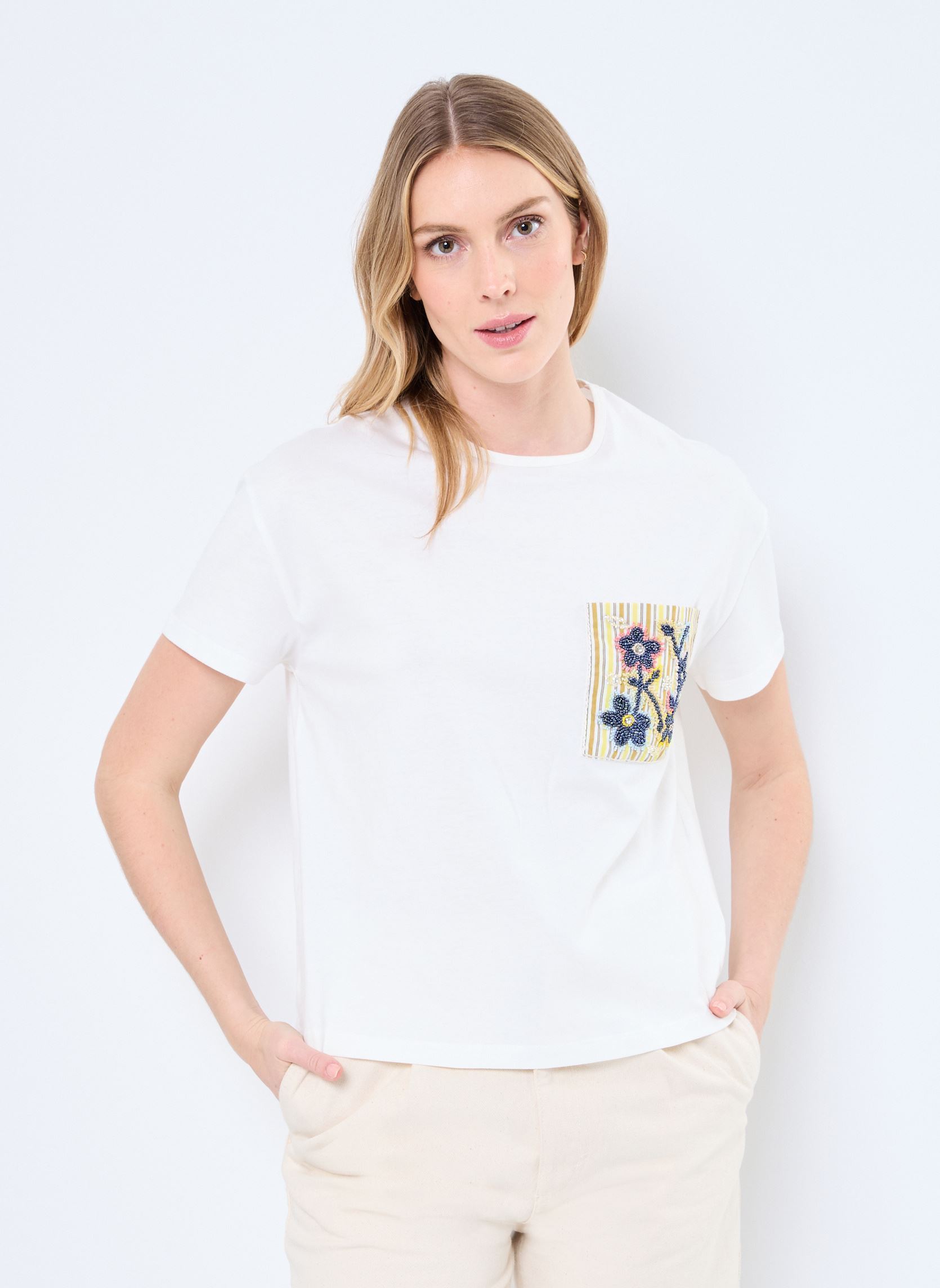 Tee-shirts manches courtes T-Shirt Mc Syrup femme blanc Stella Forest Tee-shirts manches courtes T-Shirt Mc Syrup femme blanc Blanc