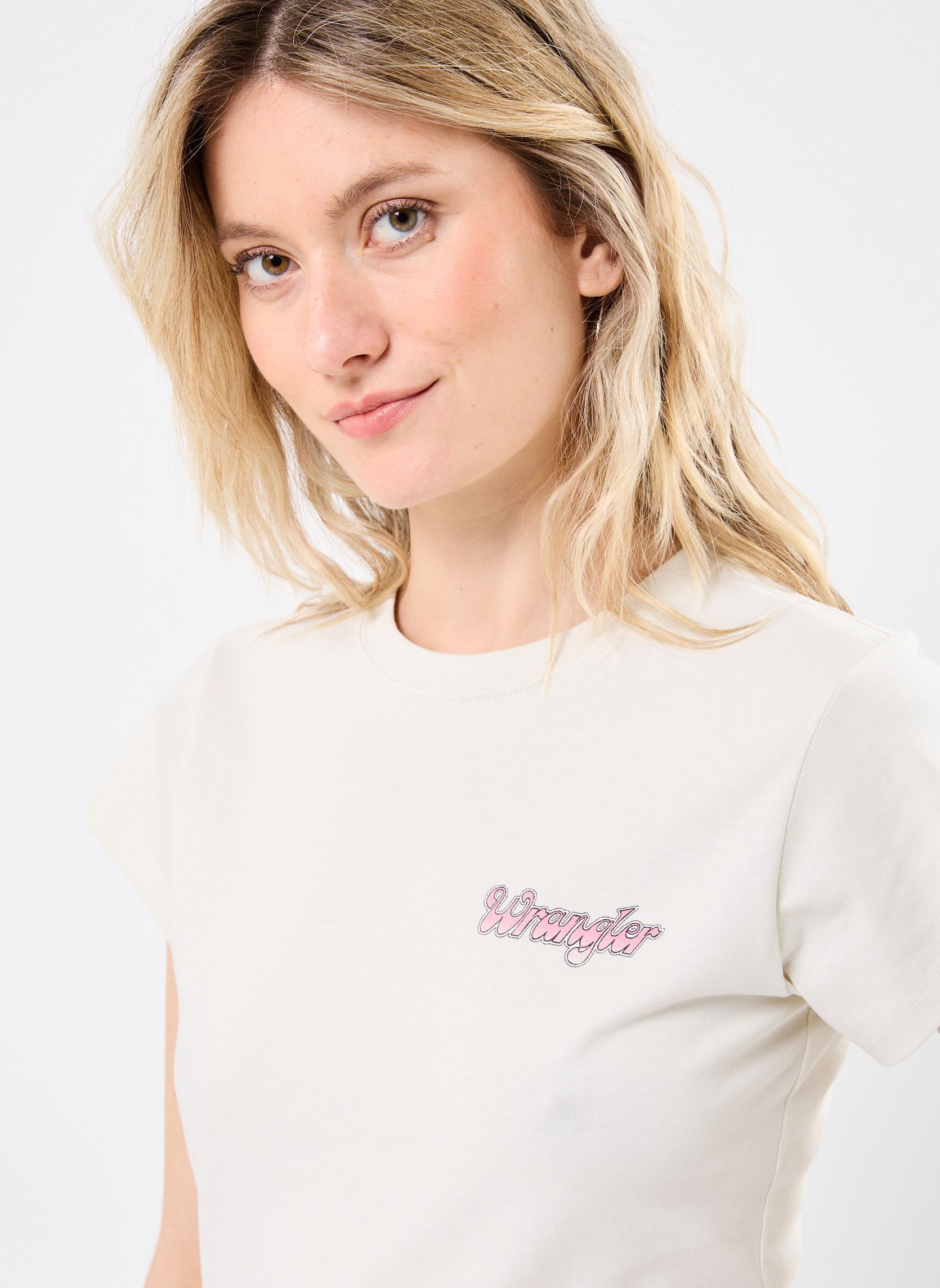 Tee-shirts manches courtes Shrunken Band Tee Vintage White femme blanc Wrangler Tee-shirts manches courtes Shrunken Band Tee Vintage White femme blanc VINTAGE WHITE