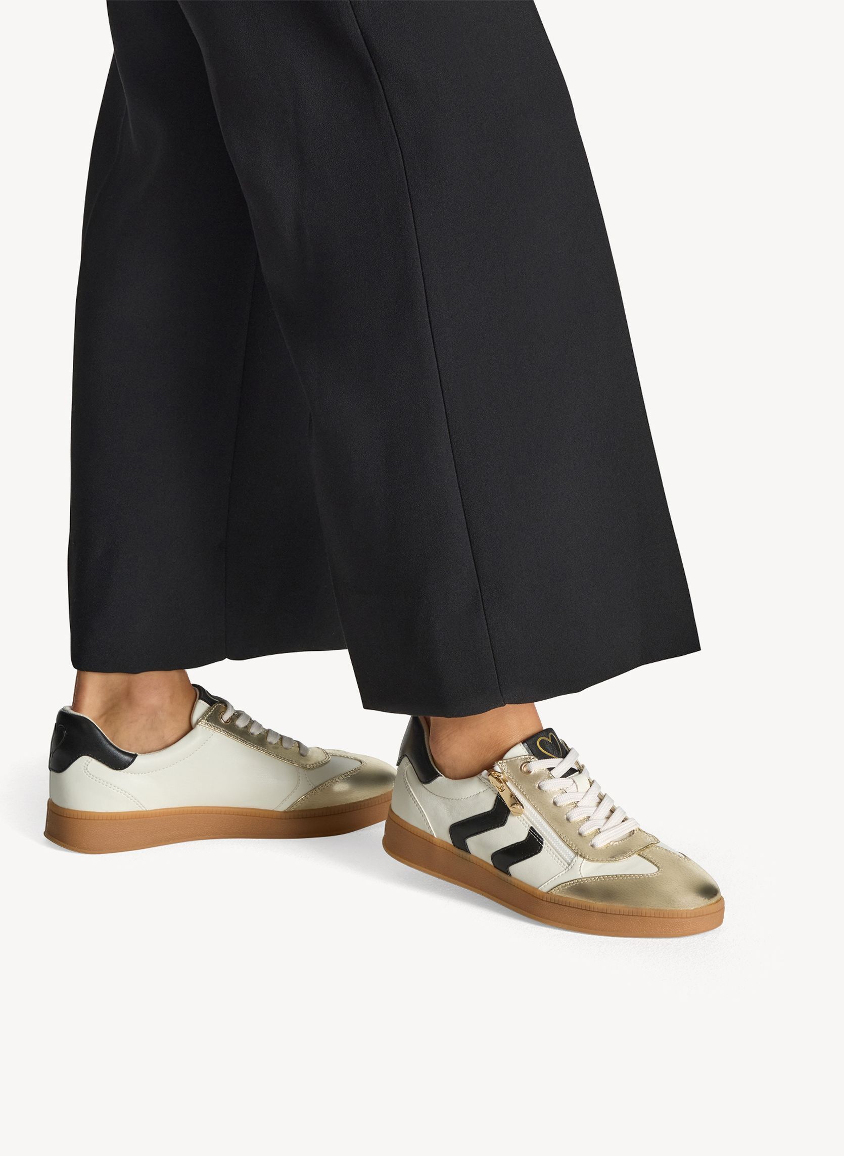 Baskets basses 2-23739-44 femme blanc Marco Tozzi Baskets basses 2-23739-44 femme blanc Blanc verni