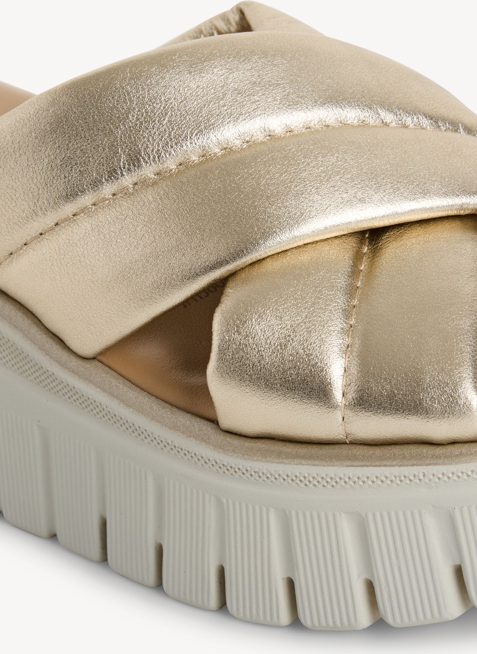 Mules 1-27210-44 femme or et bronze Tamaris Mules 1-27210-44 femme or et bronze Or