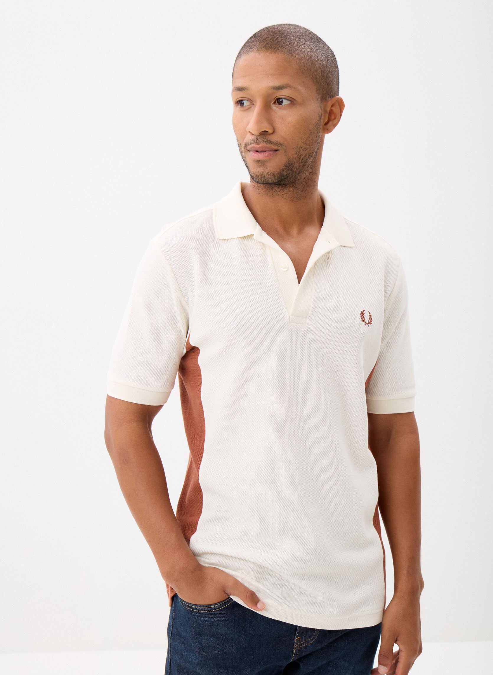 Polos manches courtes TEXTURED PANEL POLO SHIRT homme blanc Fred Perry Polos manches courtes TEXTURED PANEL POLO SHIRT homme blanc Light Ecru