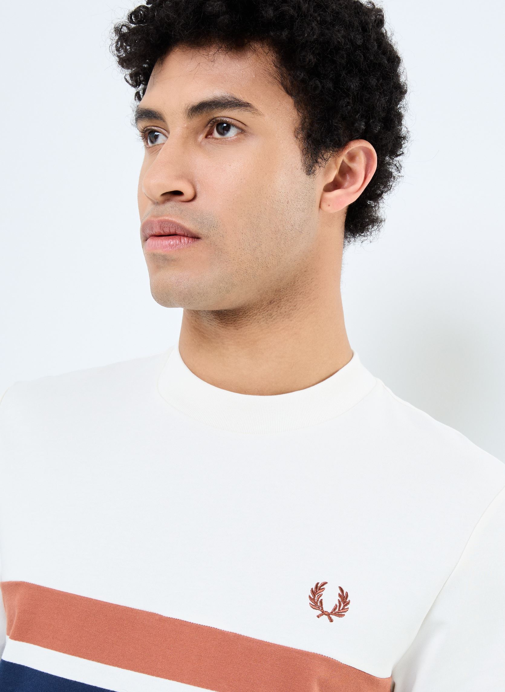 Kurzarm-T-Shirts PANELLED T-SHIRT herren weiß Fred Perry Kurzarm-T-Shirts PANELLED T-SHIRT herren weiß Light Ecru