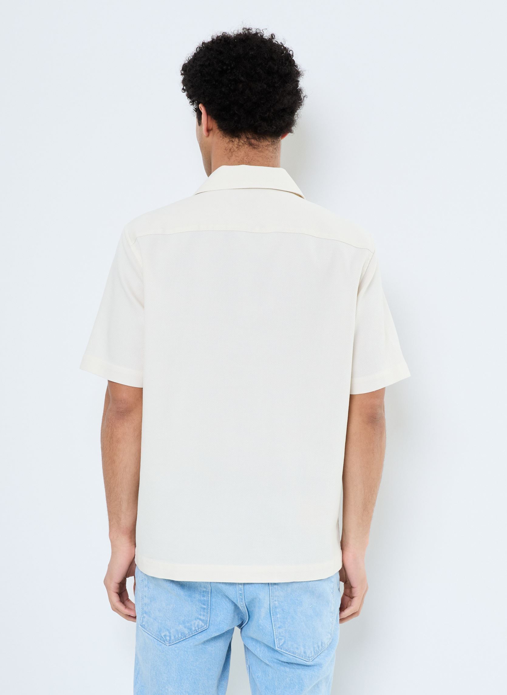 Hemden PIQUE TEXTURE REVERE COLLAR SH heren wit Fred Perry Hemden PIQUE TEXTURE REVERE COLLAR SH heren wit Ecru