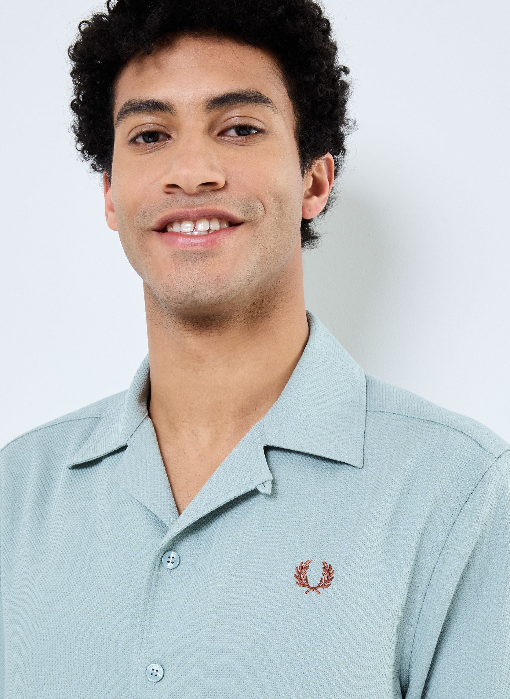 Chemises PIQUE TEXTURE REVERE COLLAR SH homme bleu Fred Perry Chemises PIQUE TEXTURE REVERE COLLAR SH homme bleu Silver blue