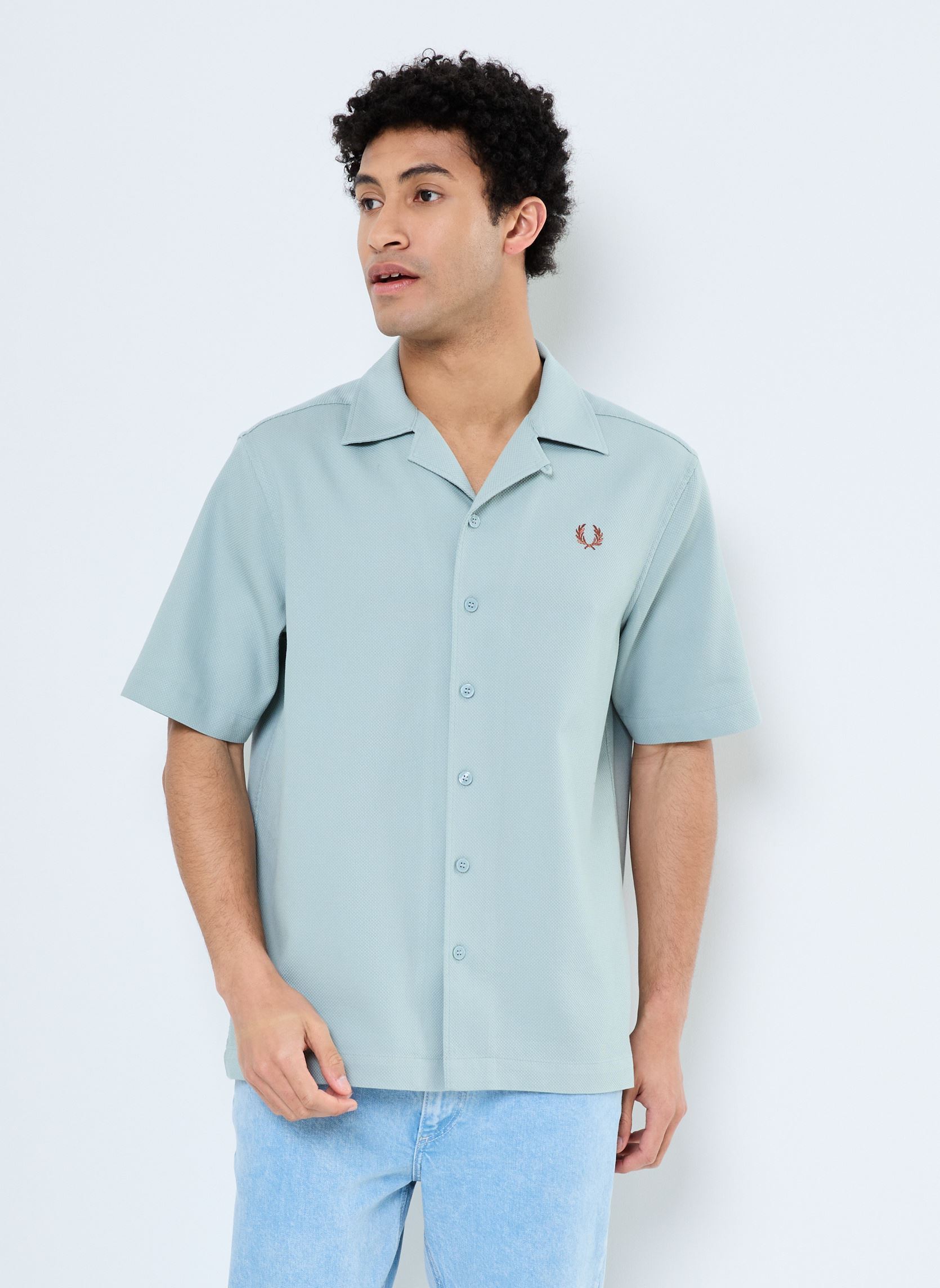 Chemises PIQUE TEXTURE REVERE COLLAR SH homme bleu Fred Perry Chemises PIQUE TEXTURE REVERE COLLAR SH homme bleu Silver blue