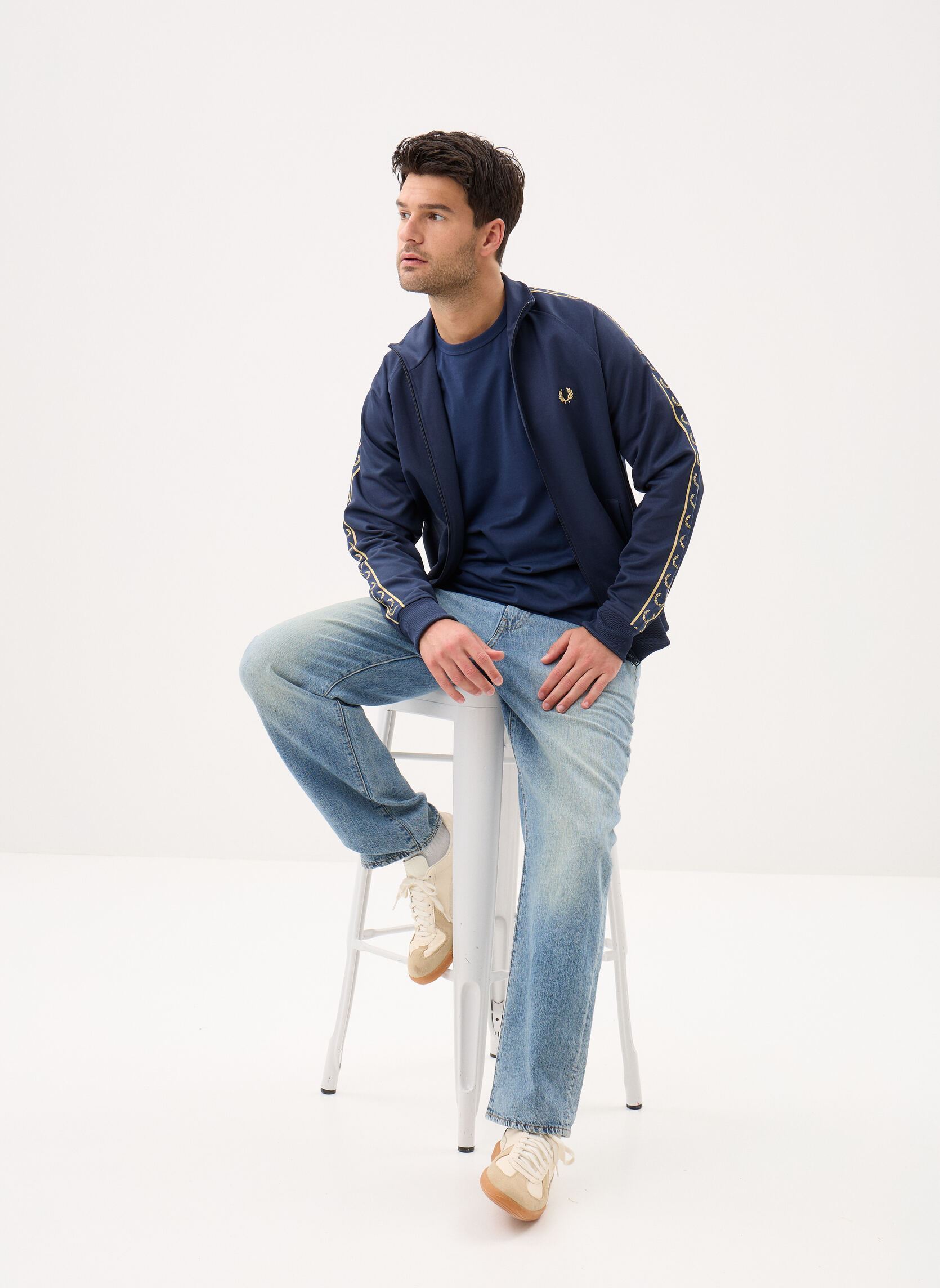Trainingsjacken CONTRAST TAPE TRACK JACKET herren blau Fred Perry Trainingsjacken CONTRAST TAPE TRACK JACKET herren blau TENNISB/CHAMPAGN