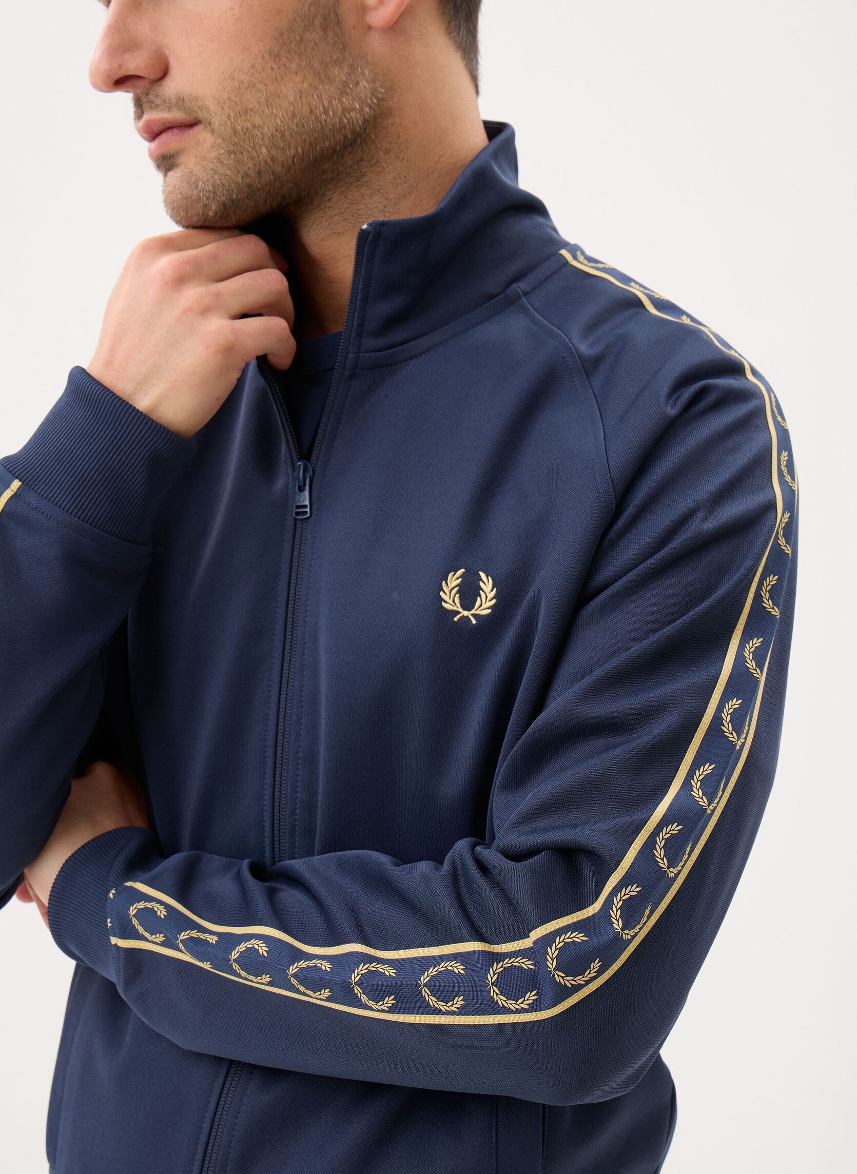 Trainingsjacken CONTRAST TAPE TRACK JACKET herren blau Fred Perry Trainingsjacken CONTRAST TAPE TRACK JACKET herren blau TENNISB/CHAMPAGN
