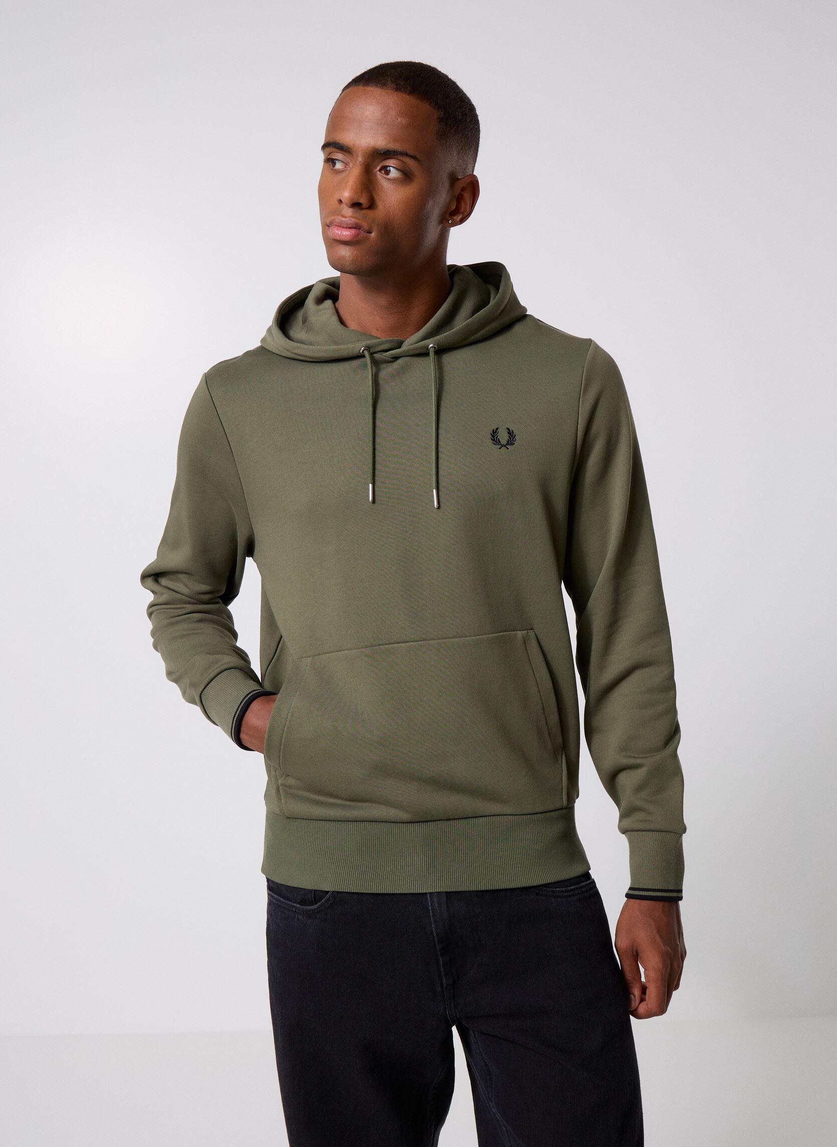 Sweats à capuche Tipped Hooded Sweatshirt homme vert Fred Perry Sweats à capuche Tipped Hooded Sweatshirt homme vert LRLWRTHGREEN/BLK