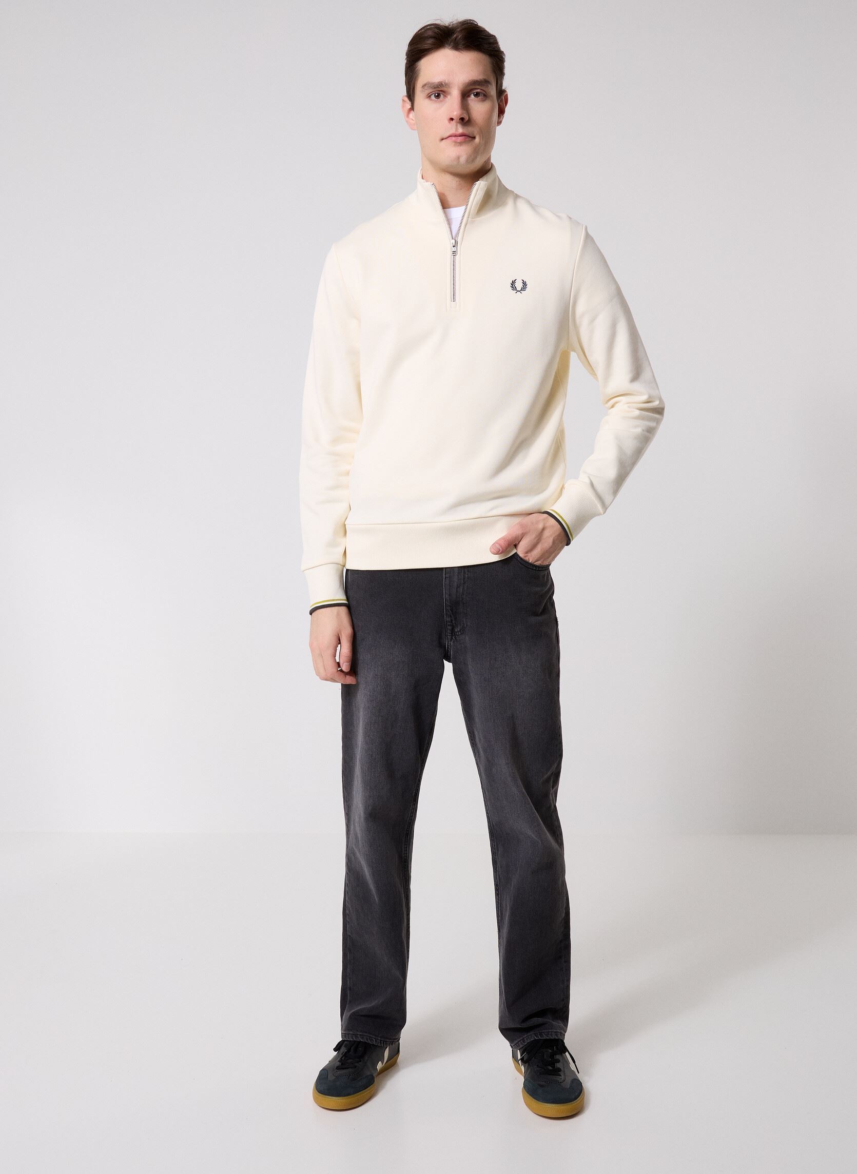 Sweaters met rits HALF ZIP SWEATSHIRT heren wit Fred Perry Sweaters met rits HALF ZIP SWEATSHIRT heren wit ECR/TBYLLW/ANCGY