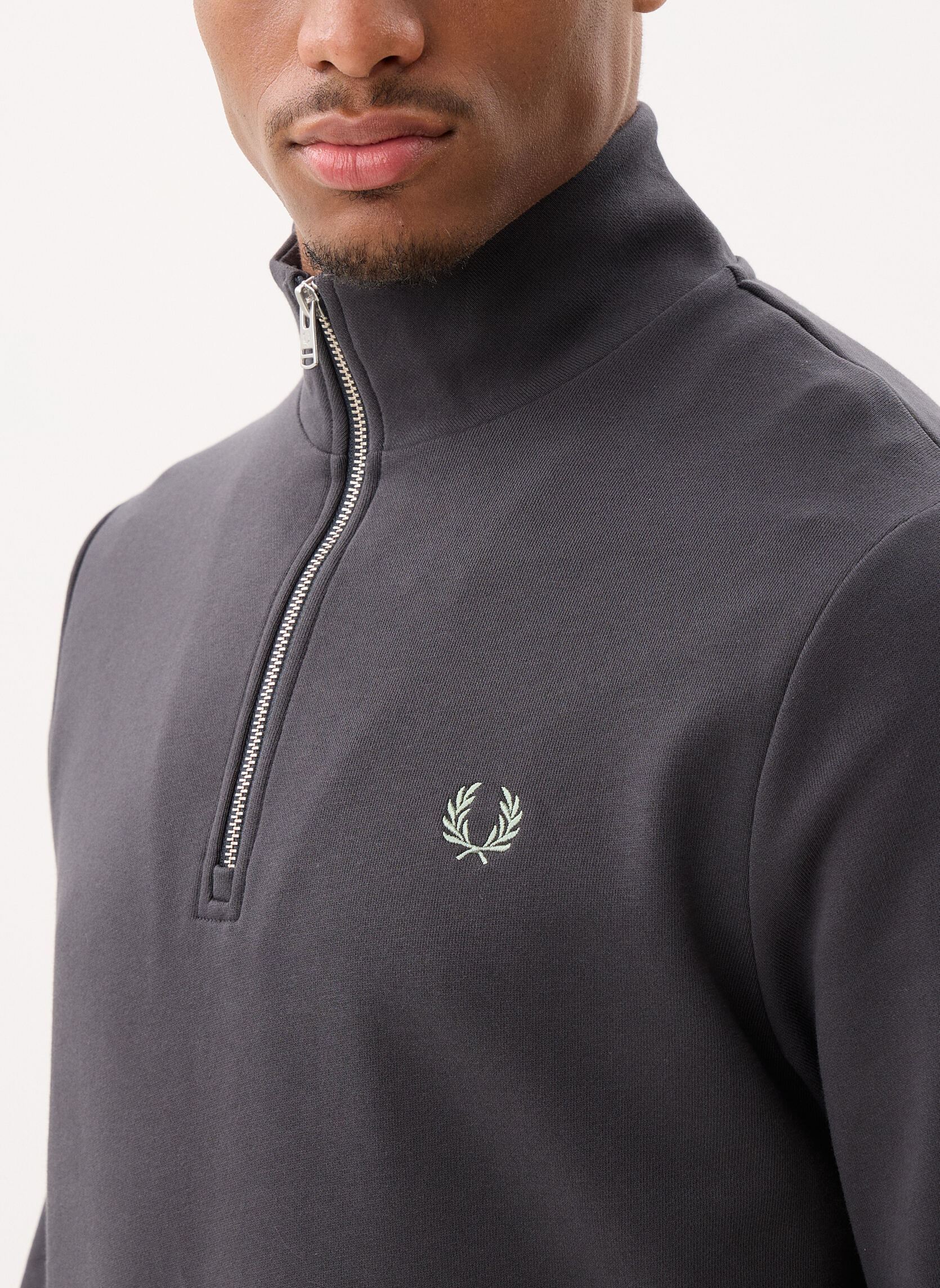 Sweaters met rits HALF ZIP SWEATSHIRT heren paars Fred Perry Sweaters met rits HALF ZIP SWEATSHIRT heren paars ANCGY/EC/SGRS