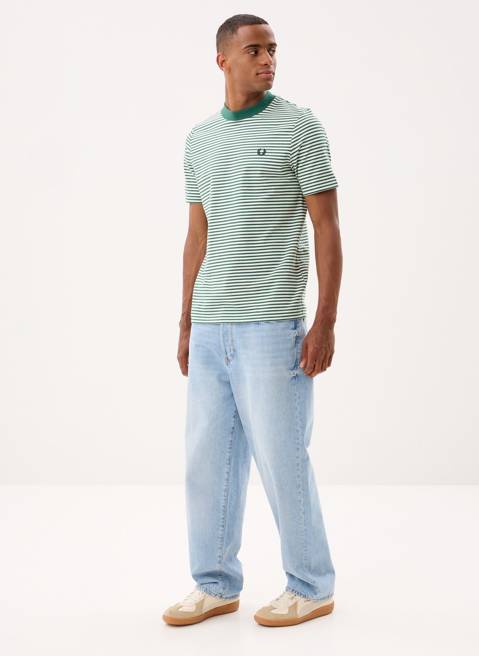 Tee-shirts manches courtes FINE STRIPE T-SHIRT homme vert Fred Perry Tee-shirts manches courtes FINE STRIPE T-SHIRT homme vert Sport Green