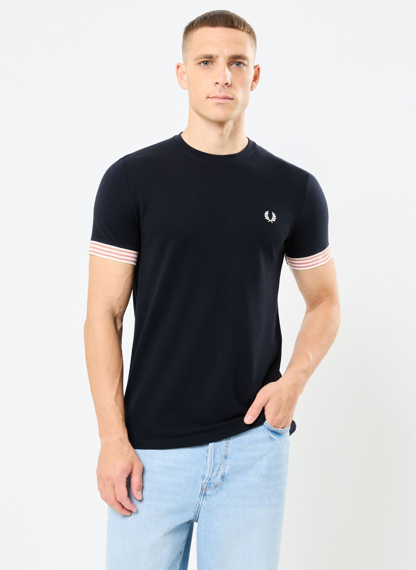 Tee-shirts manches courtes STRIPED CUFF T-SHIRT homme bleu Fred Perry Tee-shirts manches courtes STRIPED CUFF T-SHIRT homme bleu NAVY