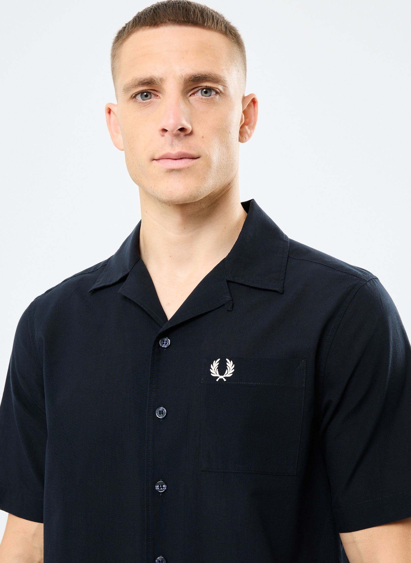 Hemden LIGHTWEIGHT TEXTURE REVERE COL heren blauw Fred Perry Hemden LIGHTWEIGHT TEXTURE REVERE COL heren blauw Navy