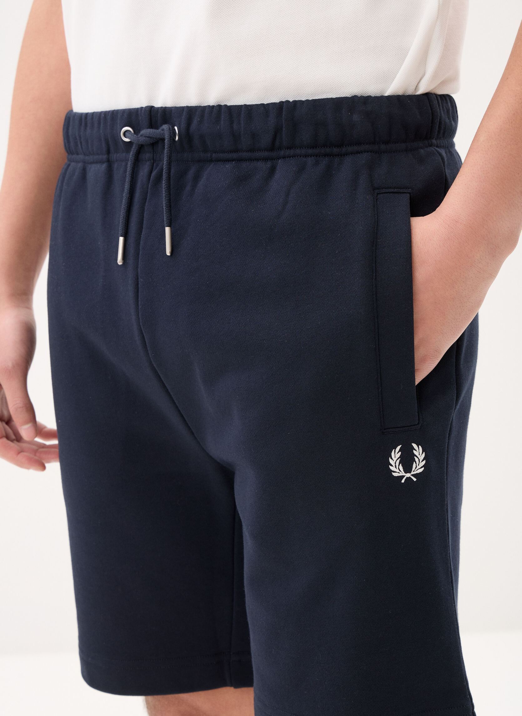 Shorts CLASSIC SWEAT SHORT heren blauw Fred Perry Shorts CLASSIC SWEAT SHORT heren blauw Navy